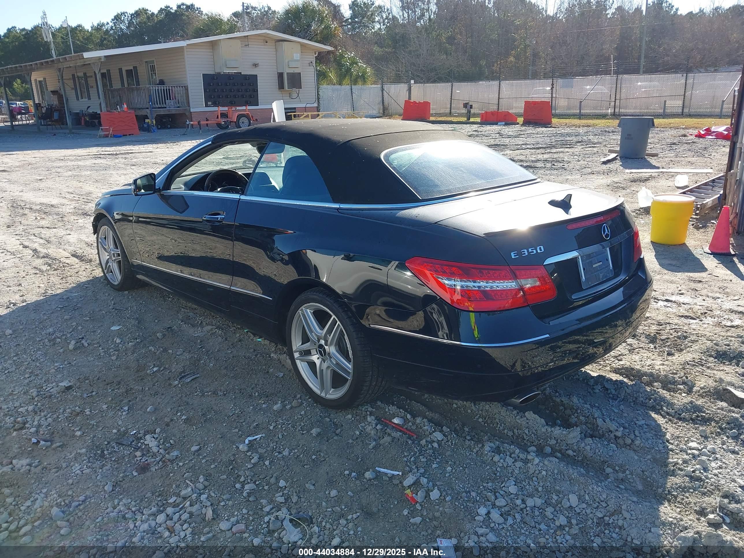 MERCEDES-BENZ E image 3