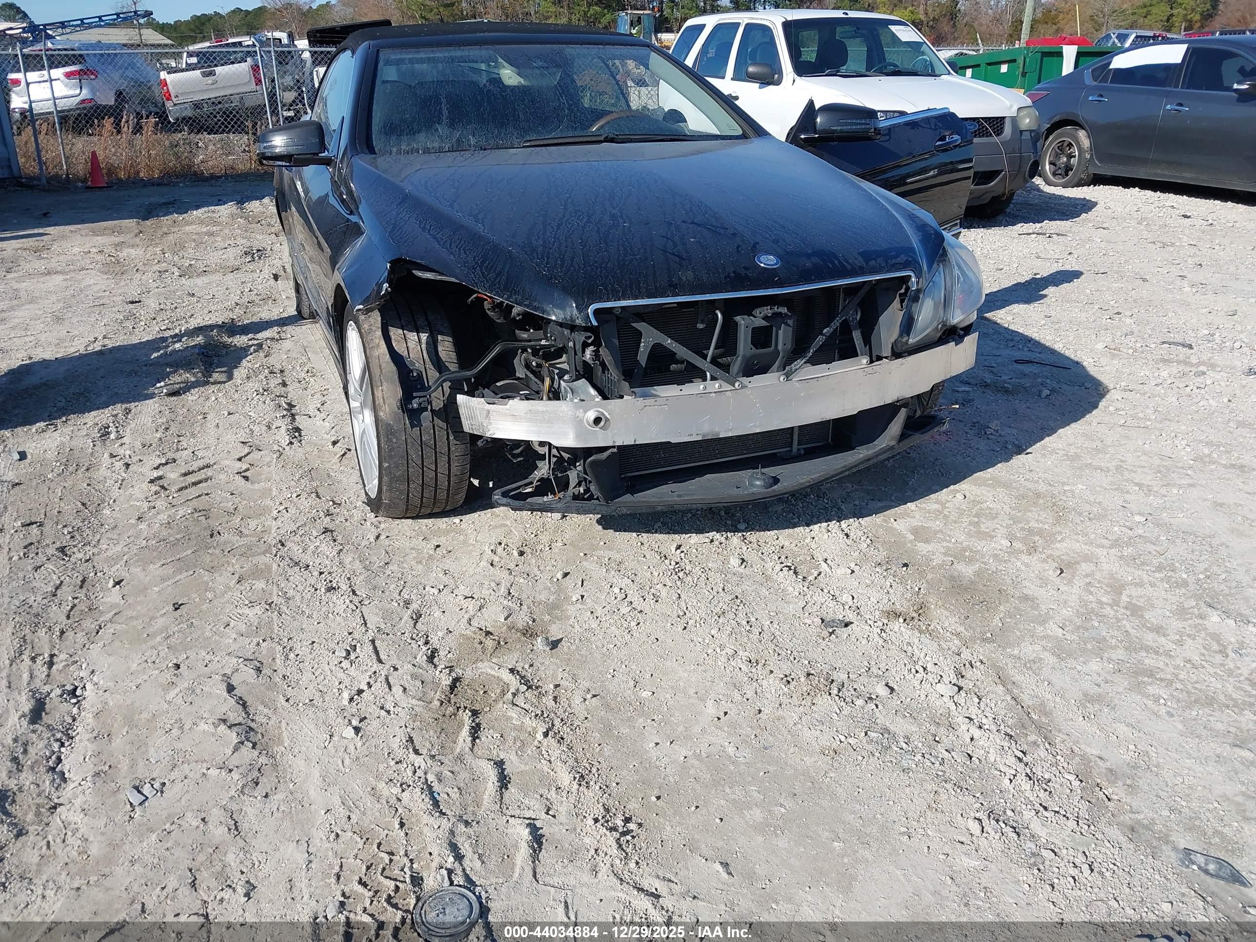 MERCEDES-BENZ E image 6