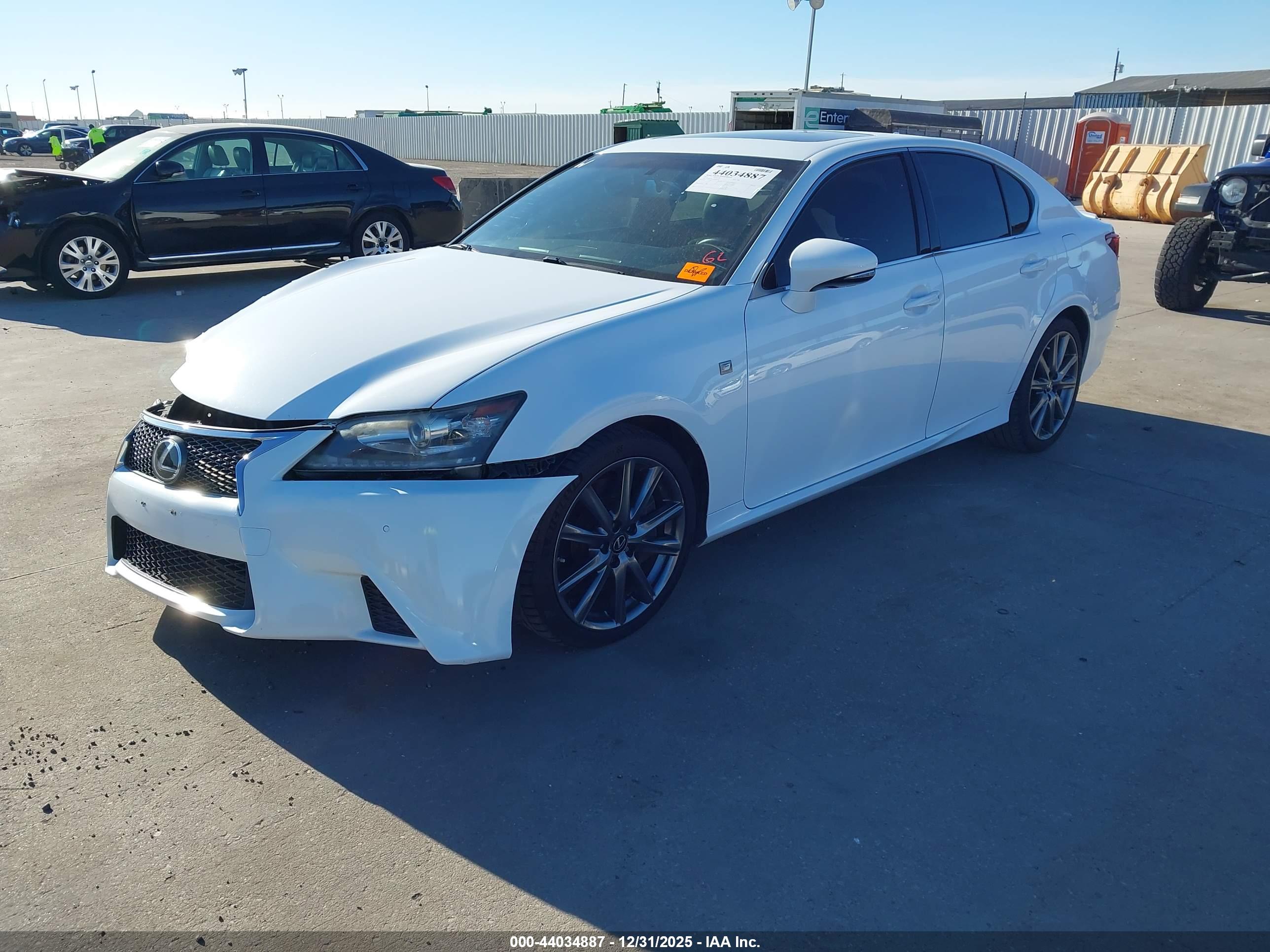LEXUS GS image 2