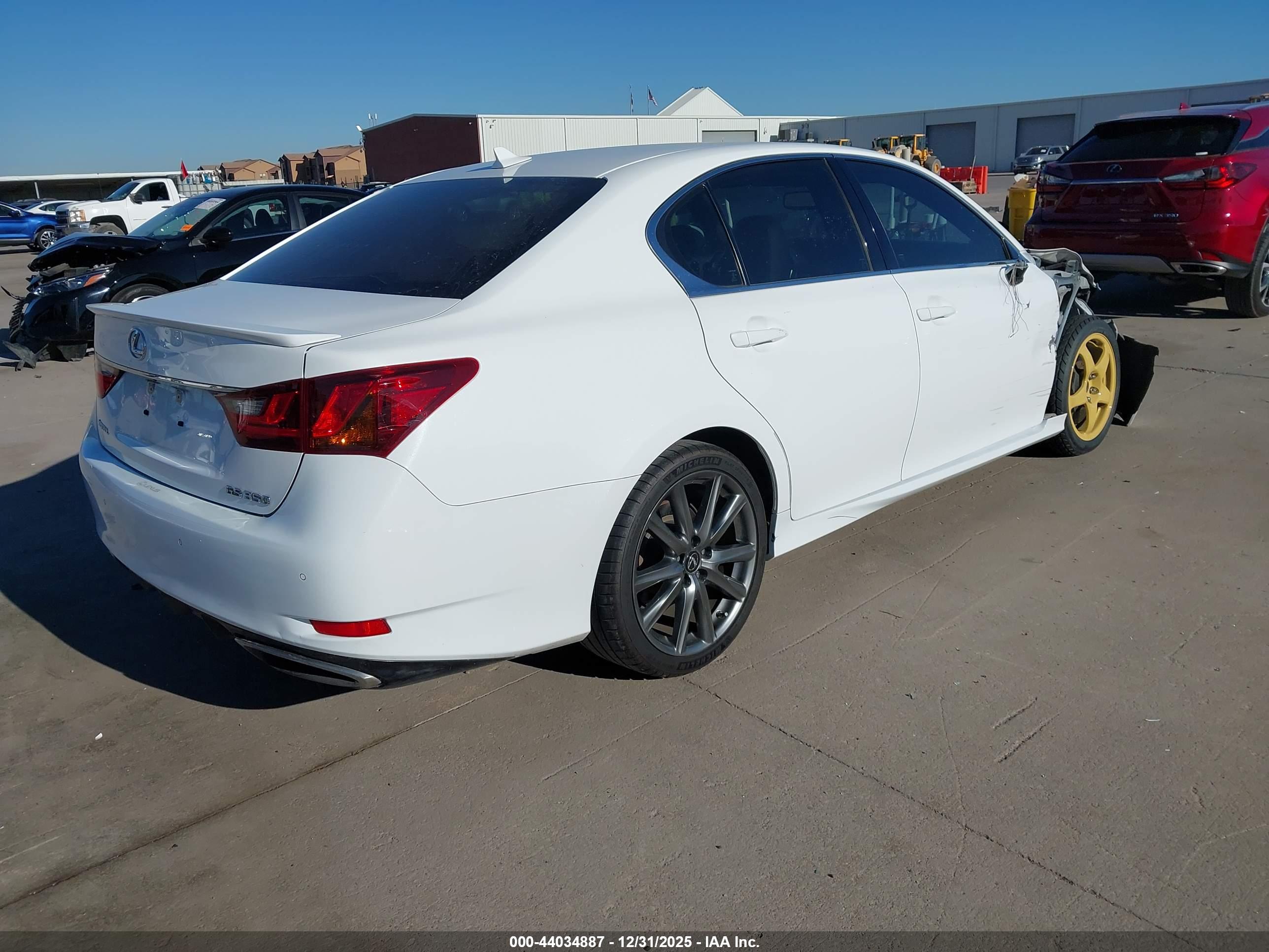 LEXUS GS image 4