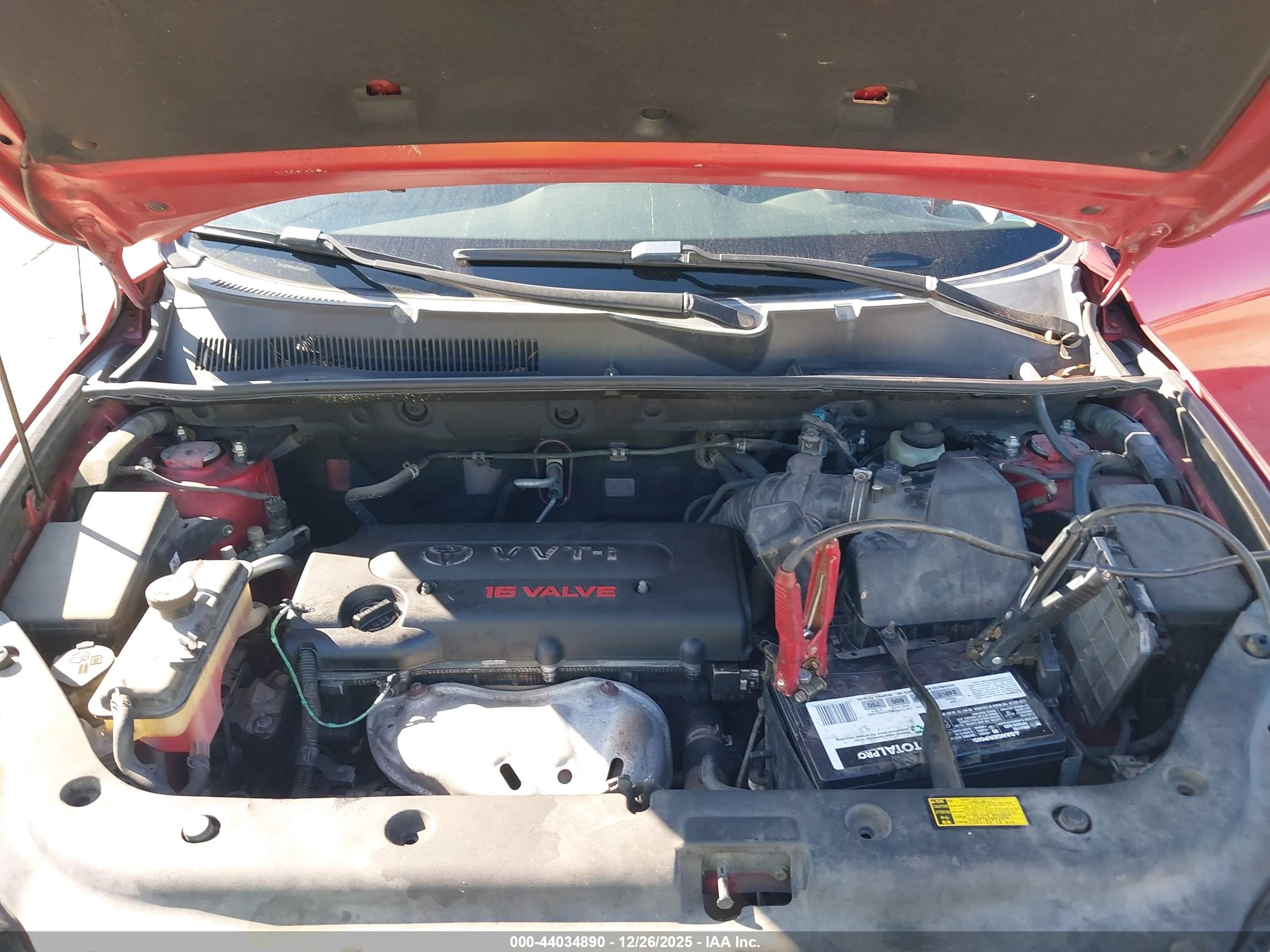 TOYOTA RAV4 image 10