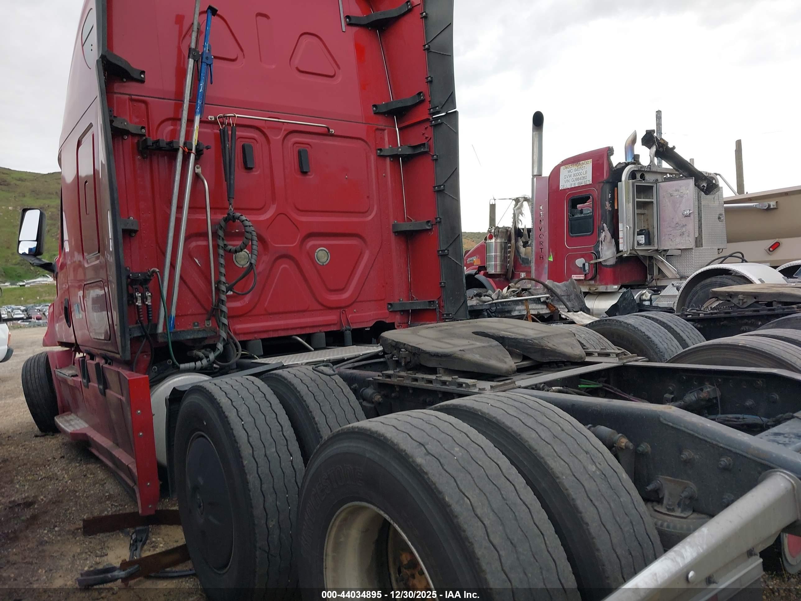 FREIGHTLINER NEW image 3