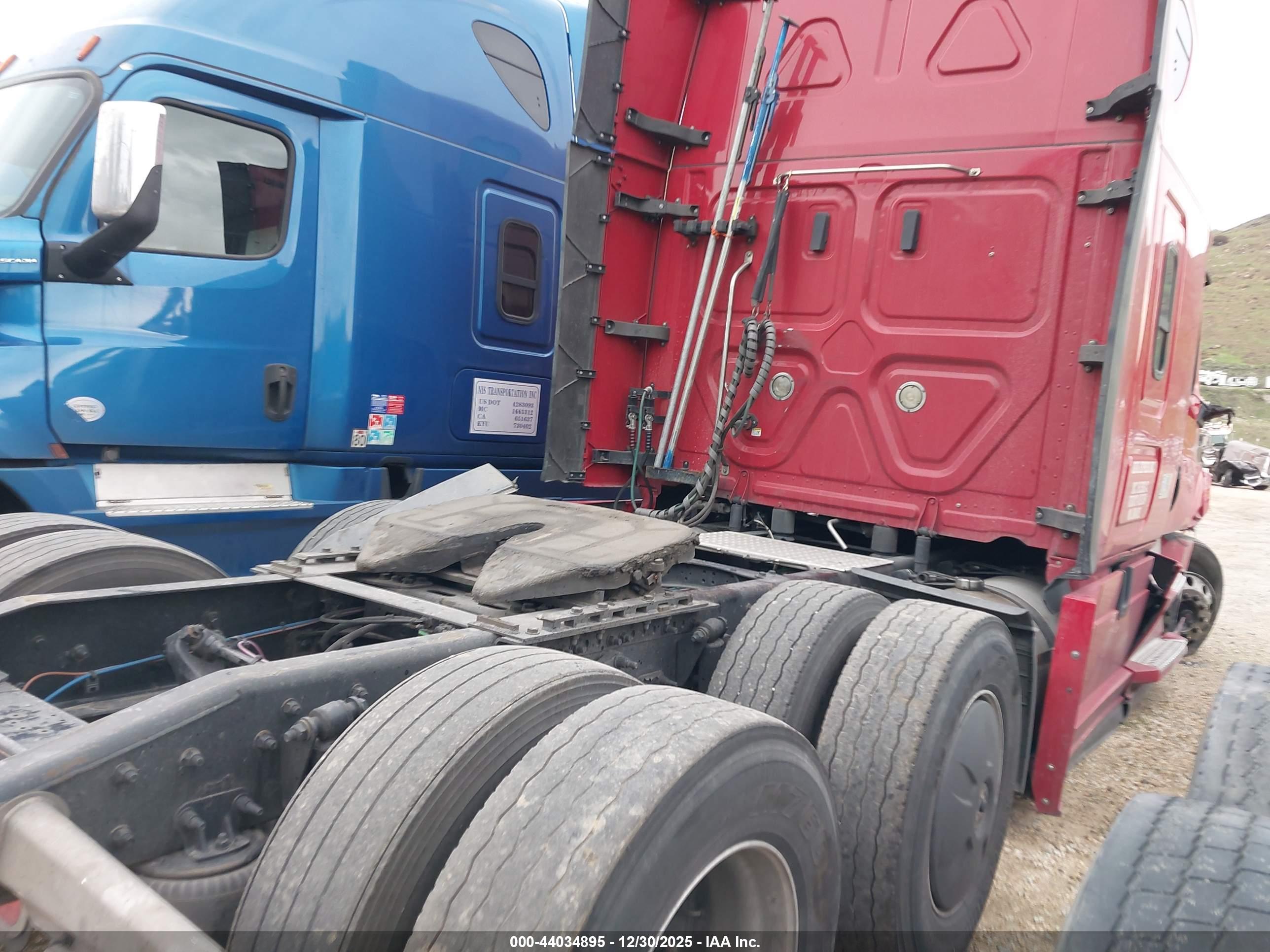 FREIGHTLINER NEW image 4