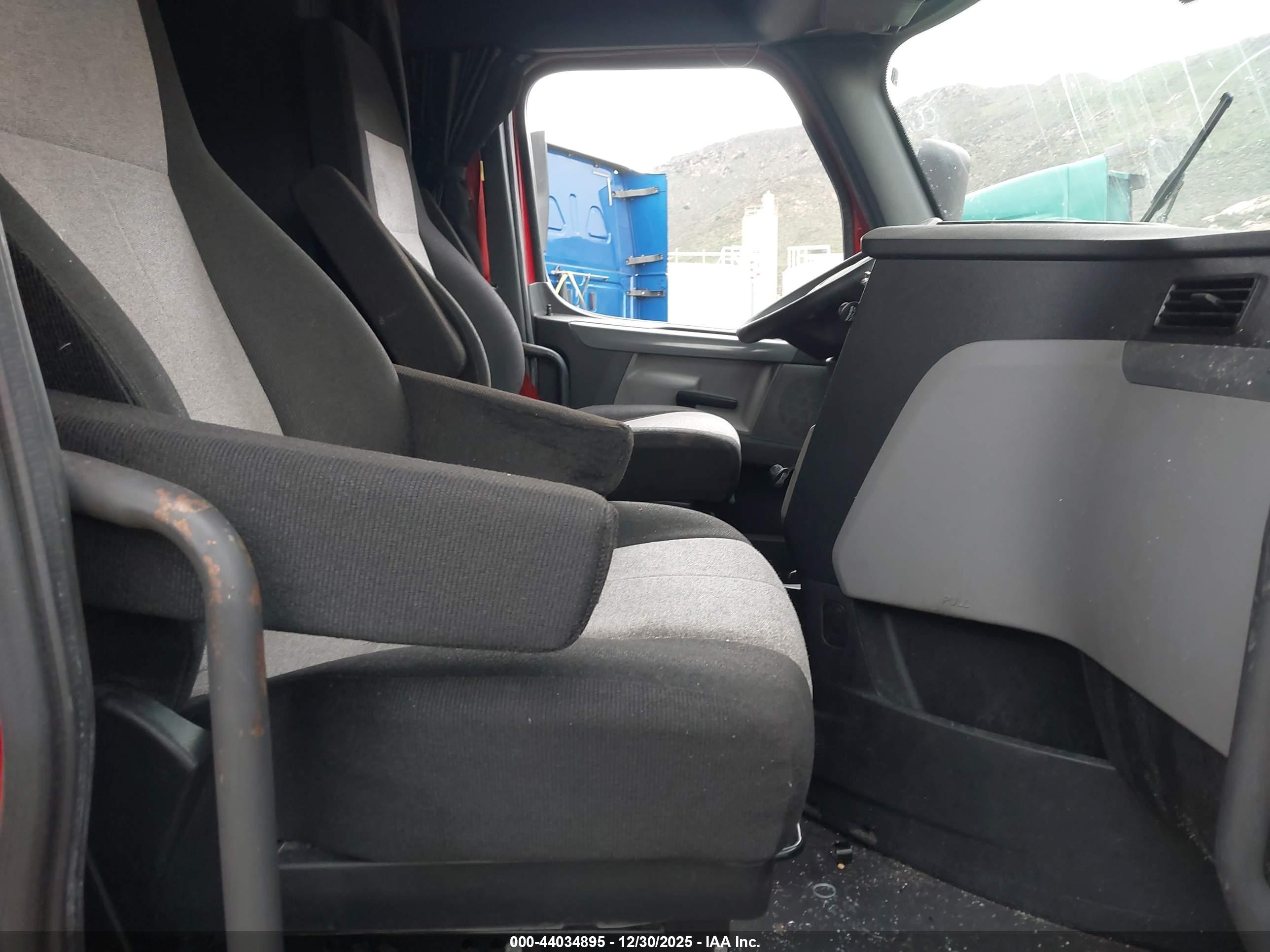 FREIGHTLINER NEW image 8