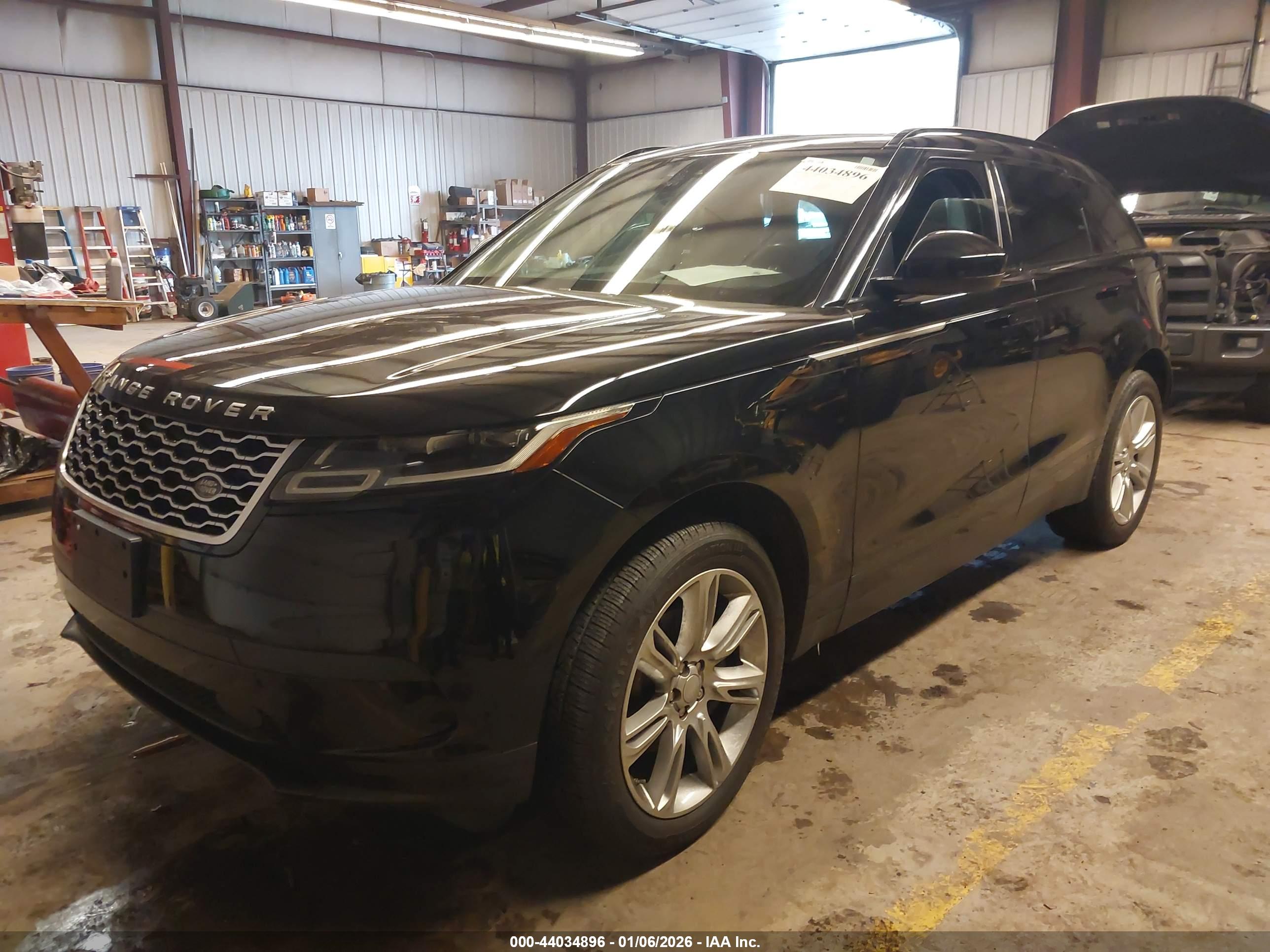 LAND ROVER image 2