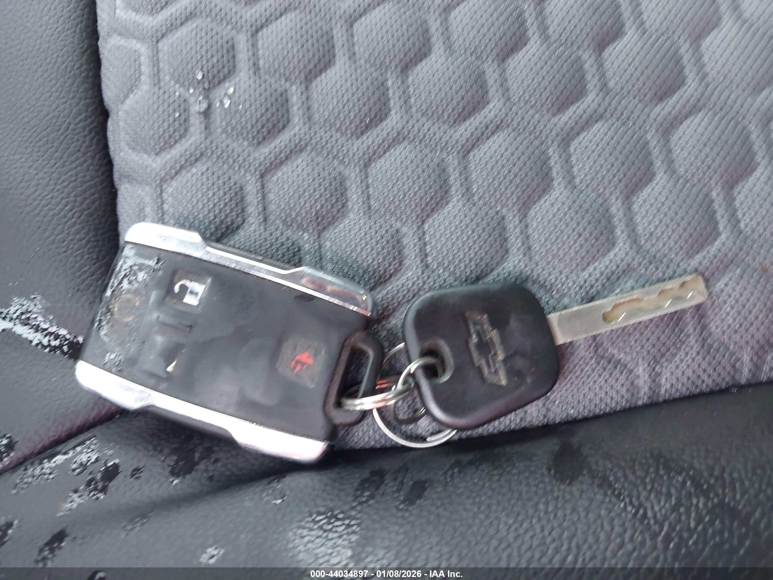 CHEVROLET COLORADO image 11