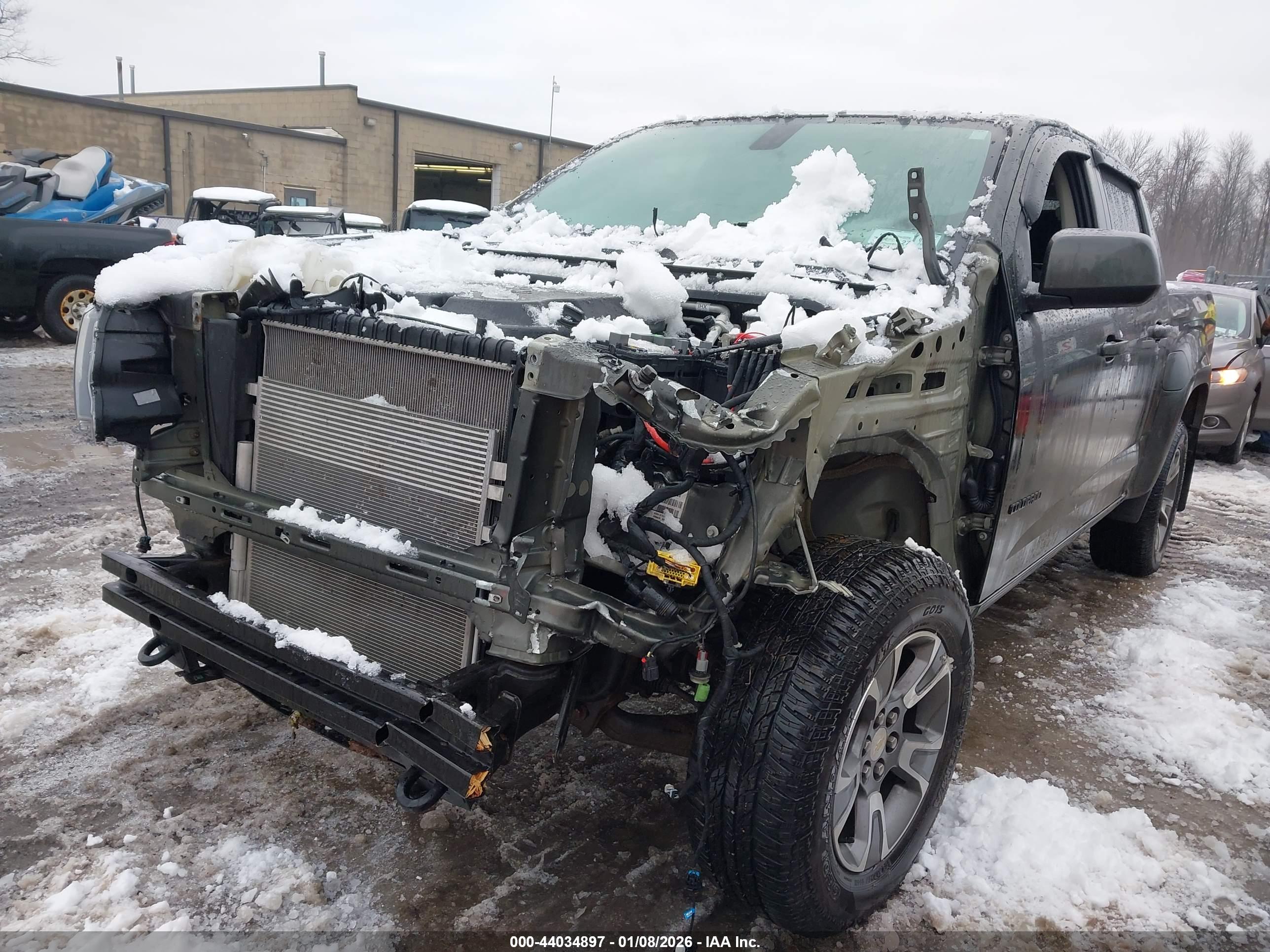 CHEVROLET COLORADO image 2