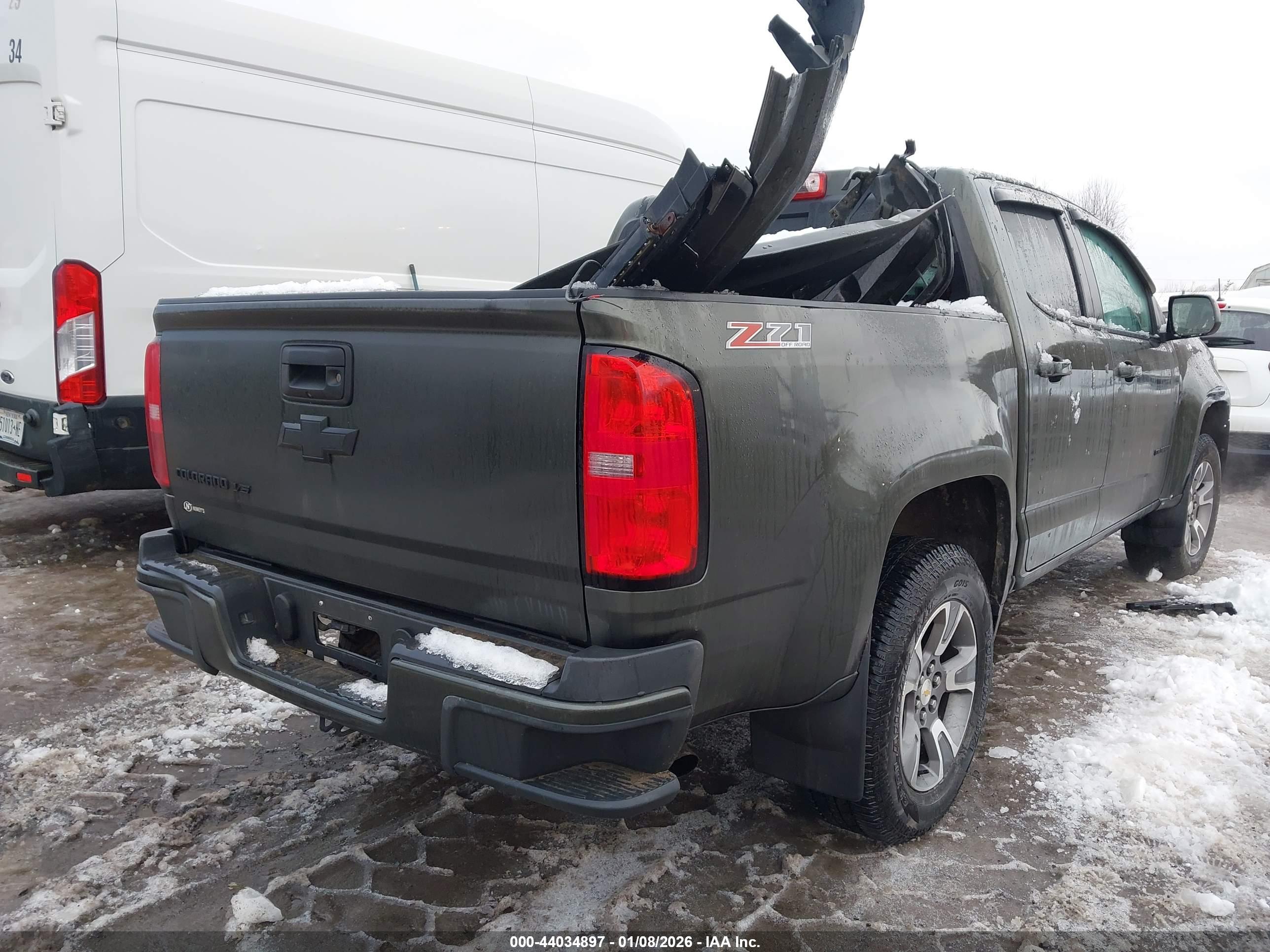 CHEVROLET COLORADO image 4
