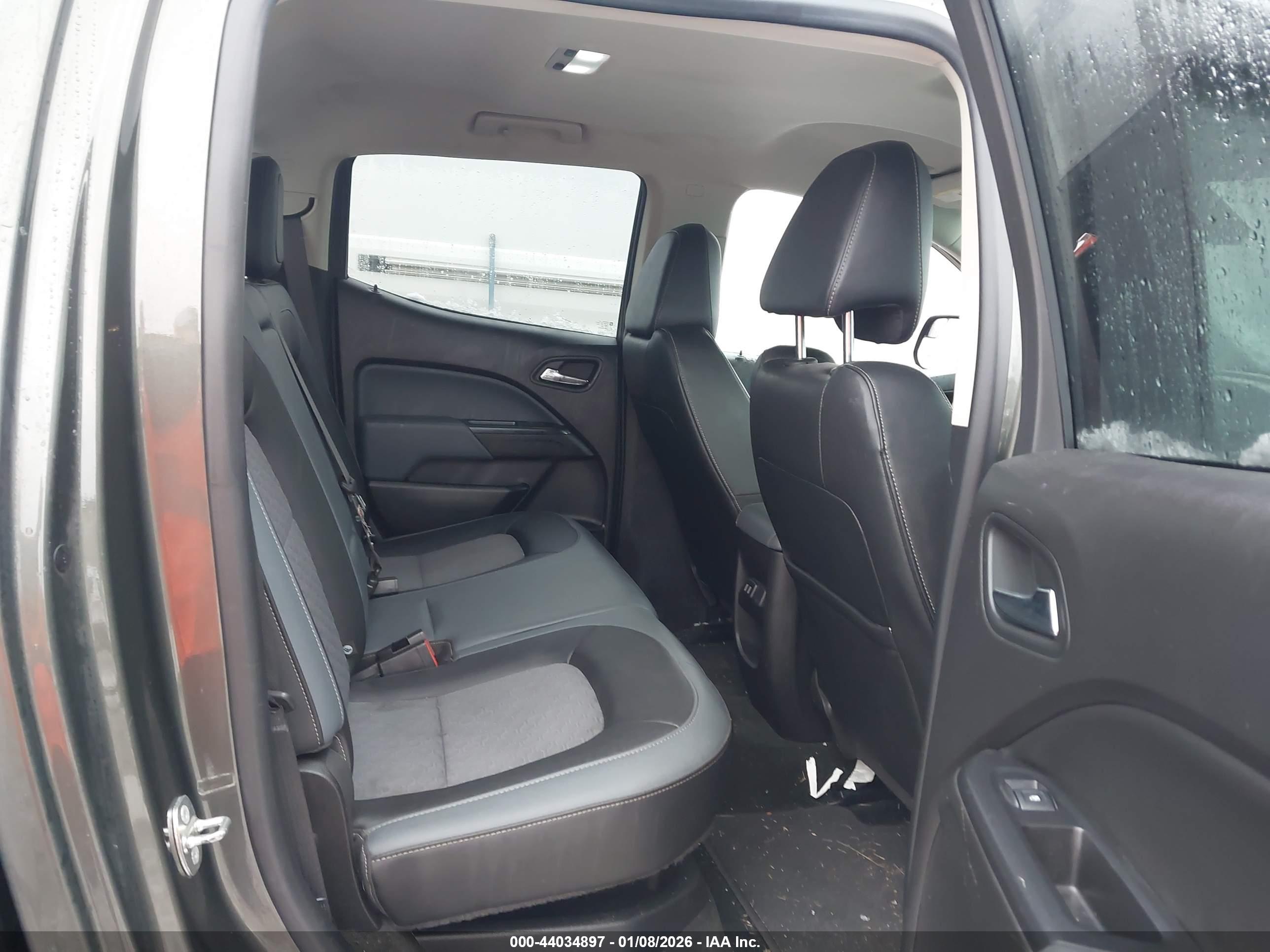 CHEVROLET COLORADO image 8