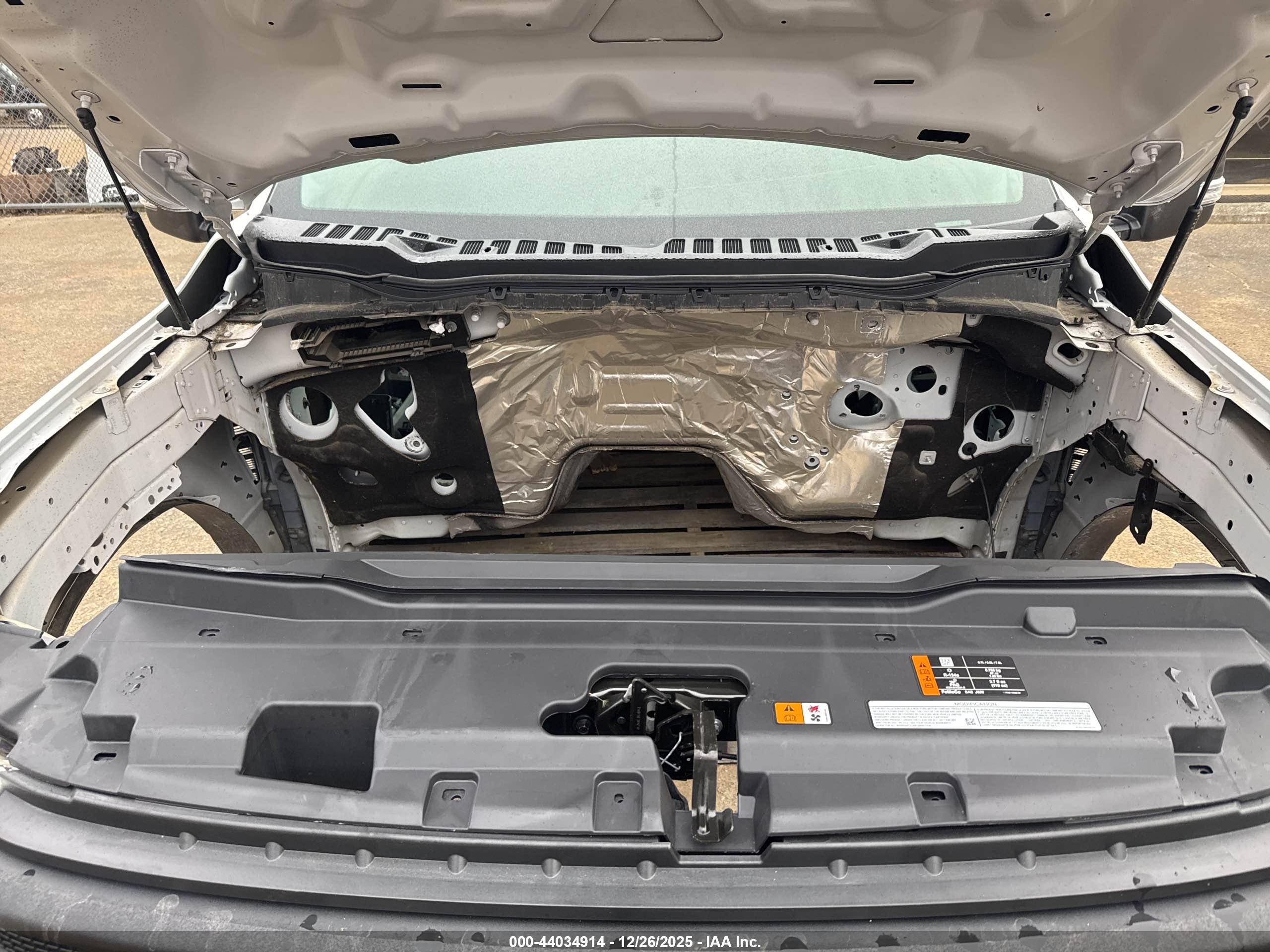 FORD F-550 image 9