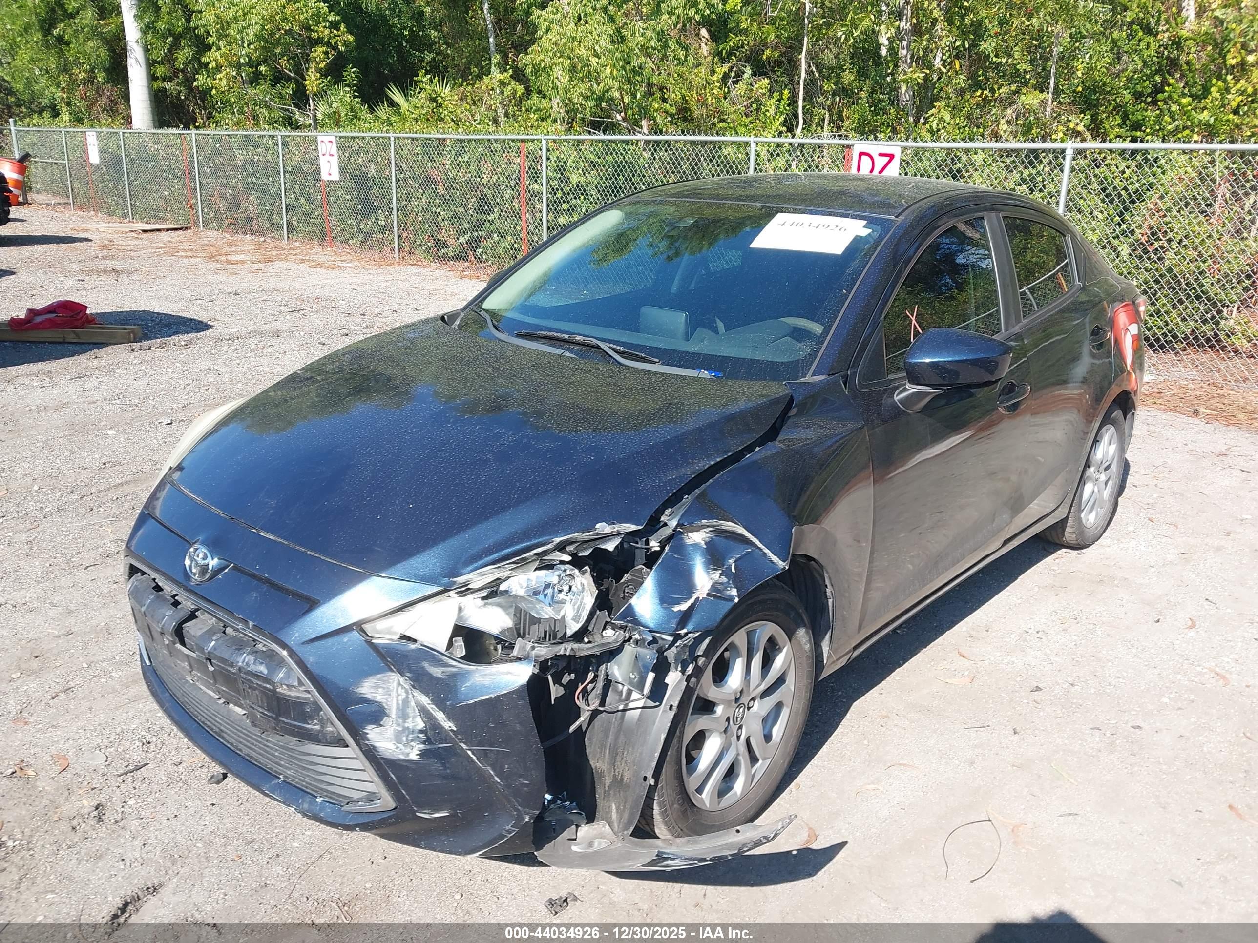 TOYOTA YARIS image 6