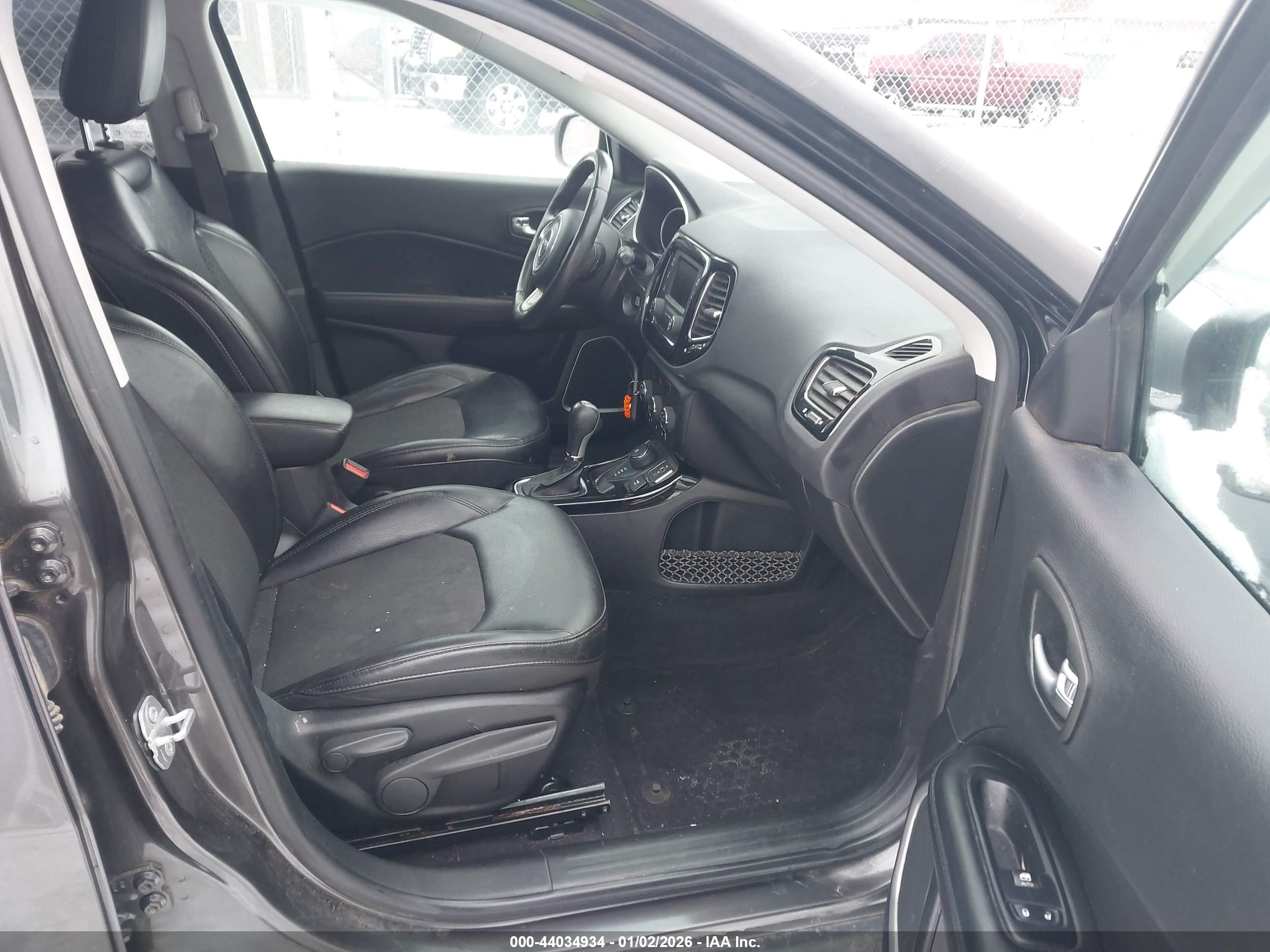 JEEP COMPASS image 5