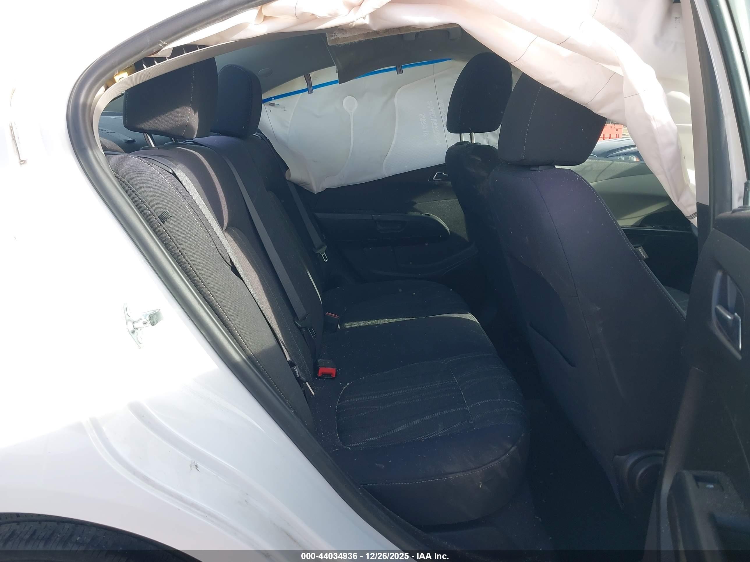 CHEVROLET SONIC image 8