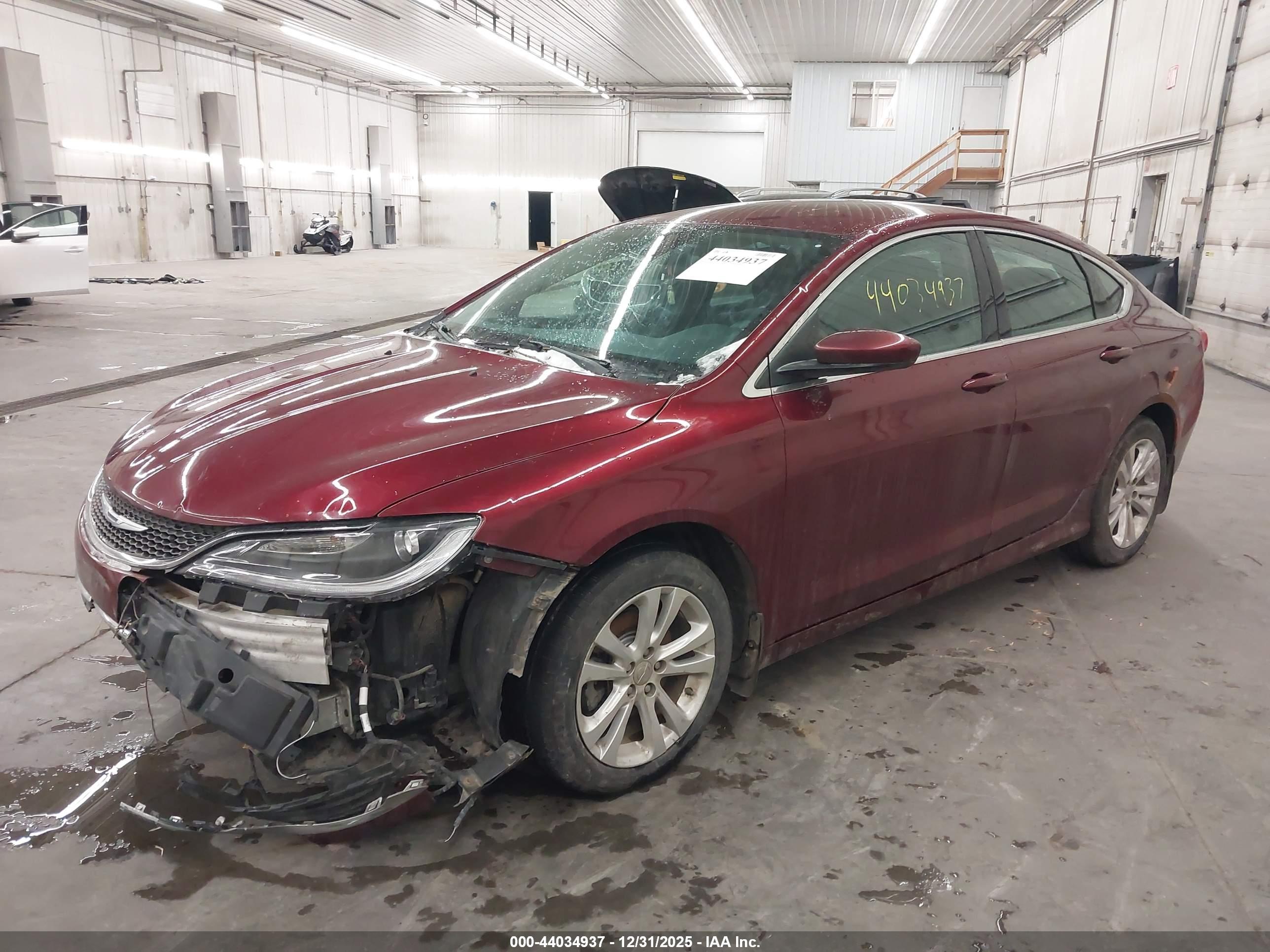 CHRYSLER 200 image 2