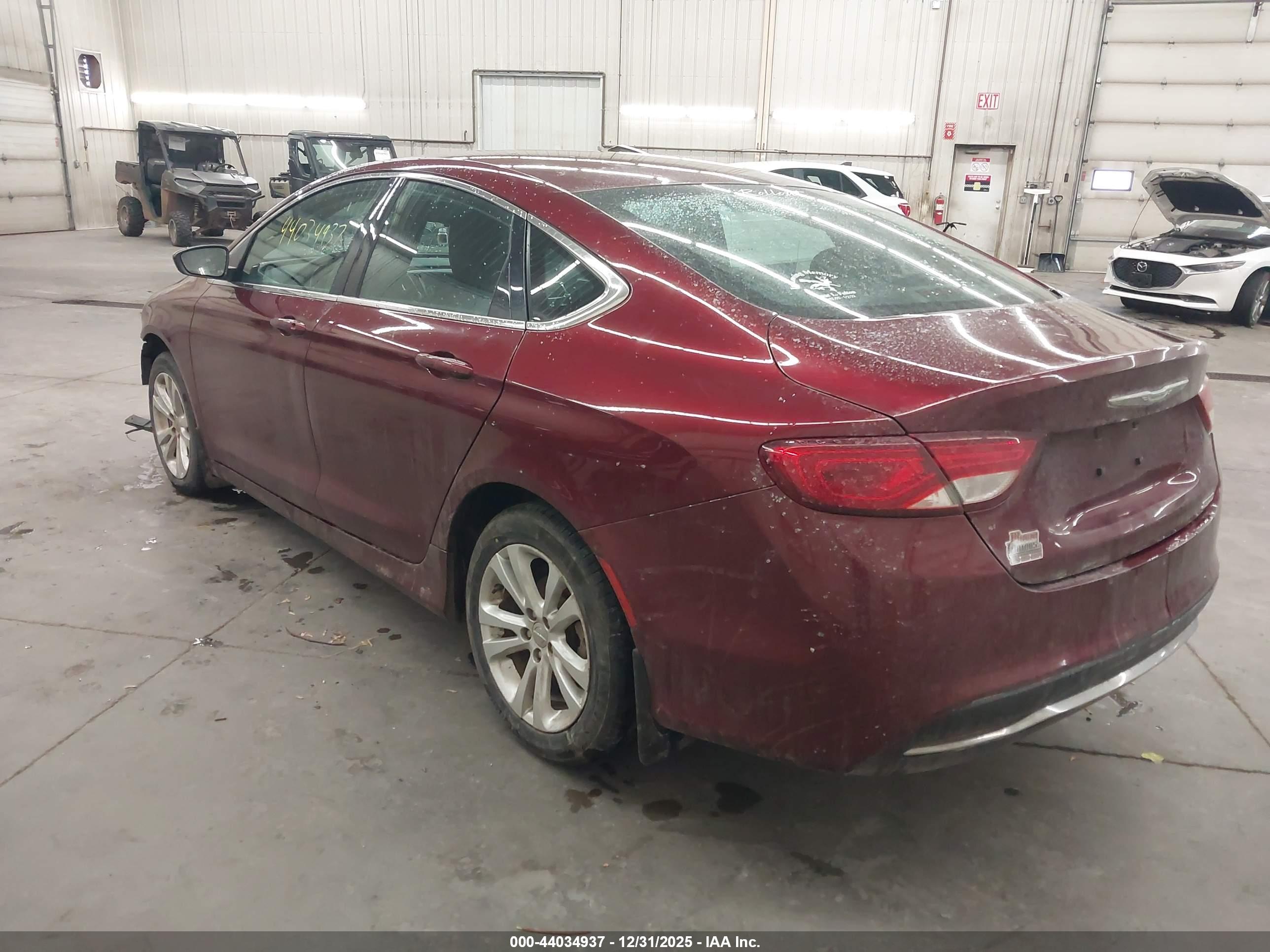 CHRYSLER 200 image 3