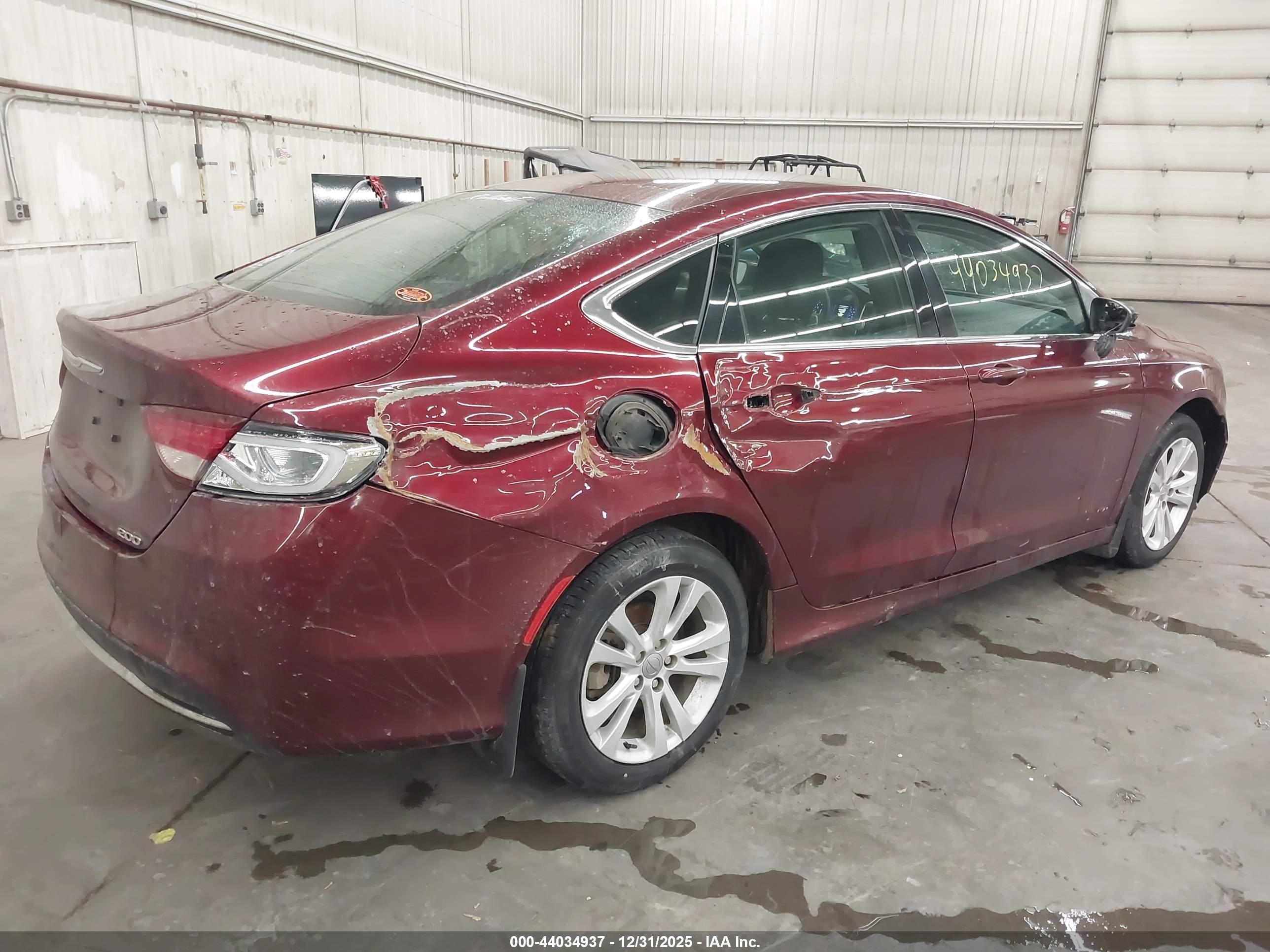 CHRYSLER 200 image 4