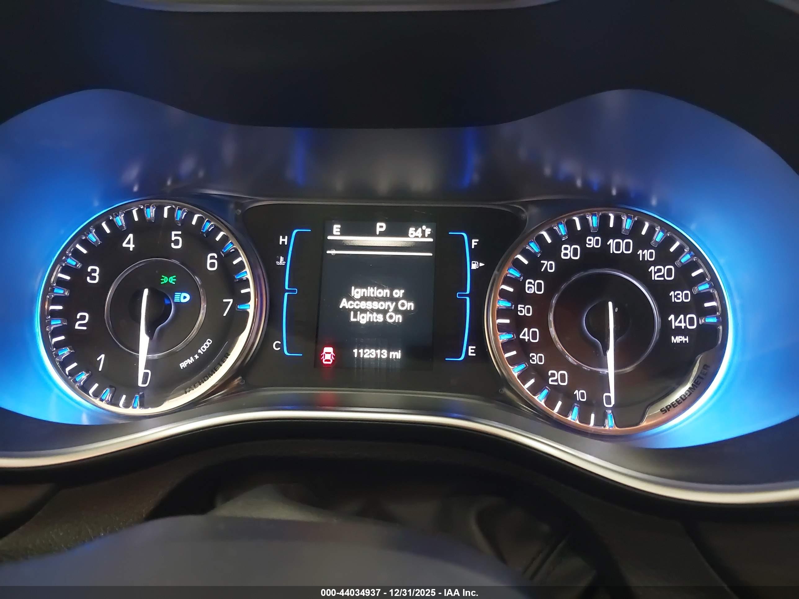 CHRYSLER 200 image 7