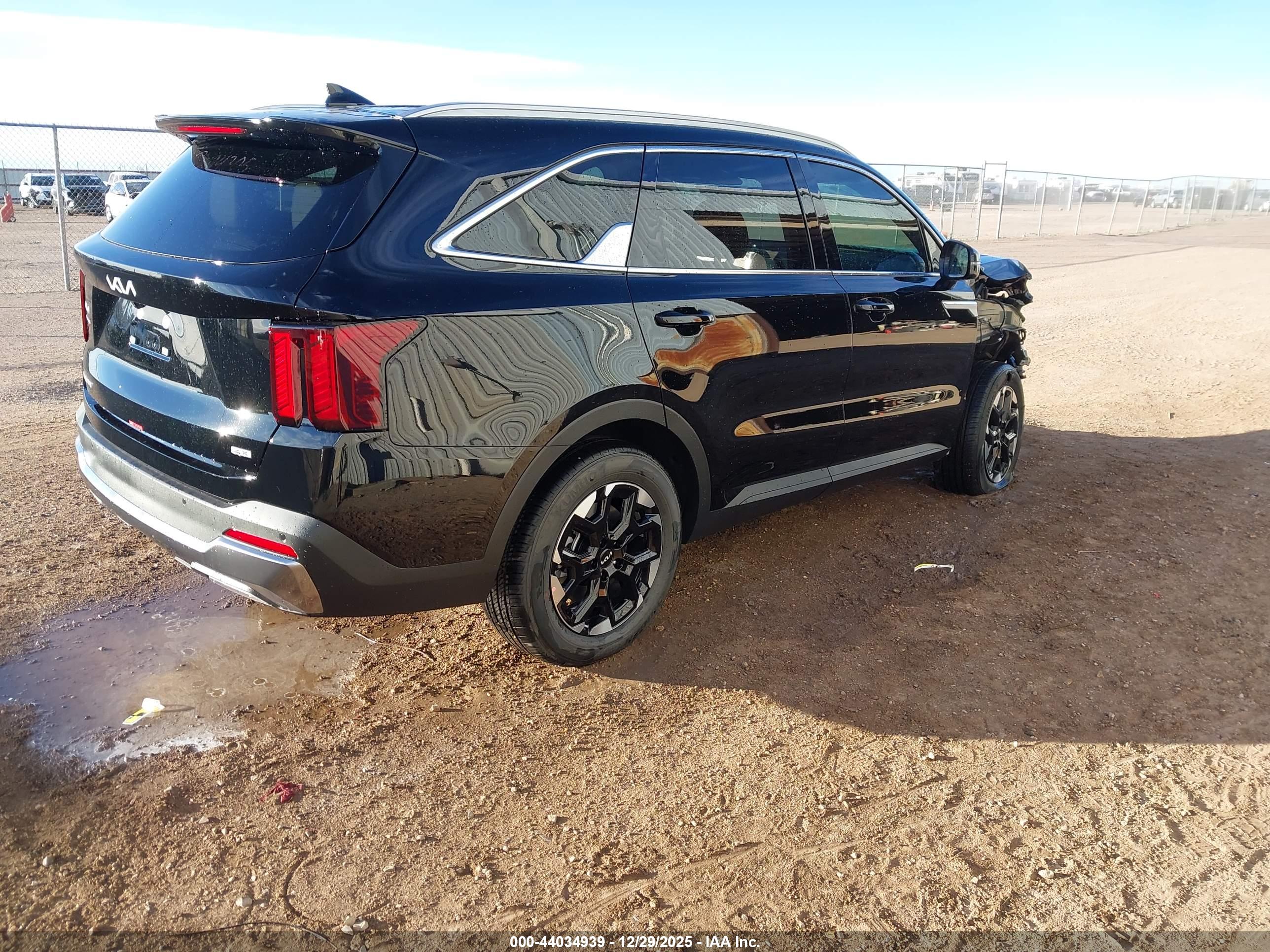 KIA SORENTO image 4