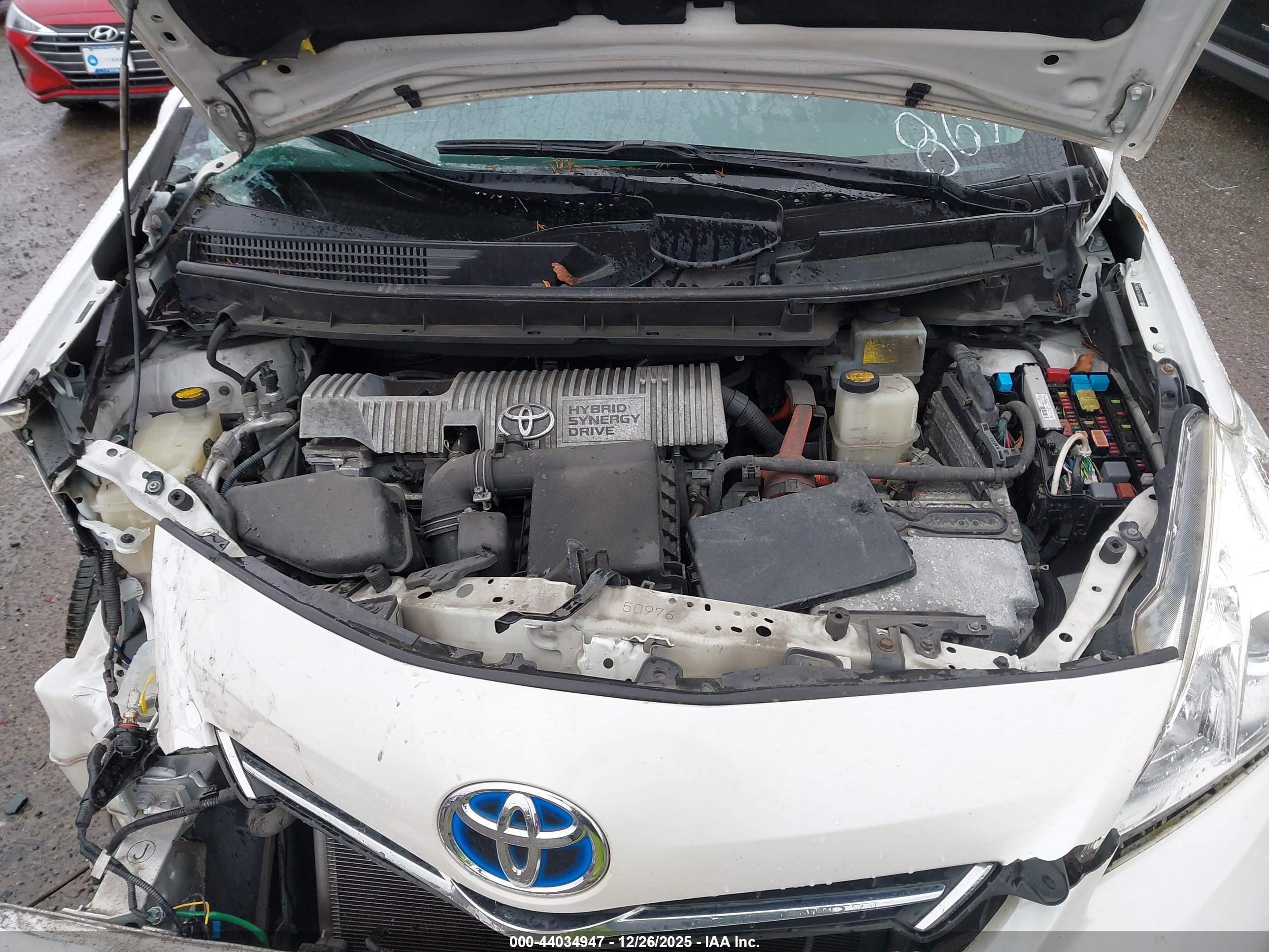TOYOTA PRIUS image 10