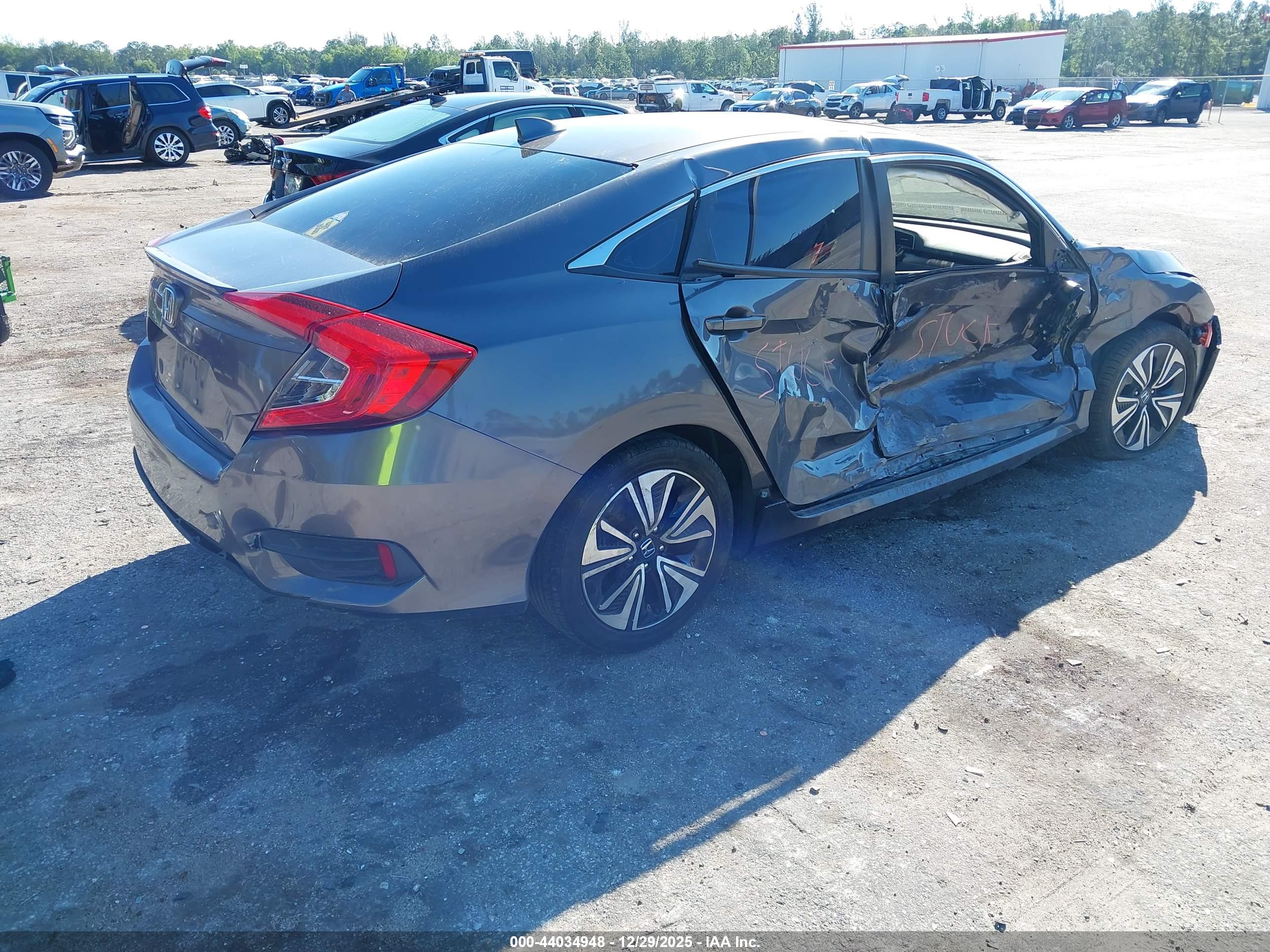 HONDA CIVIC image 4