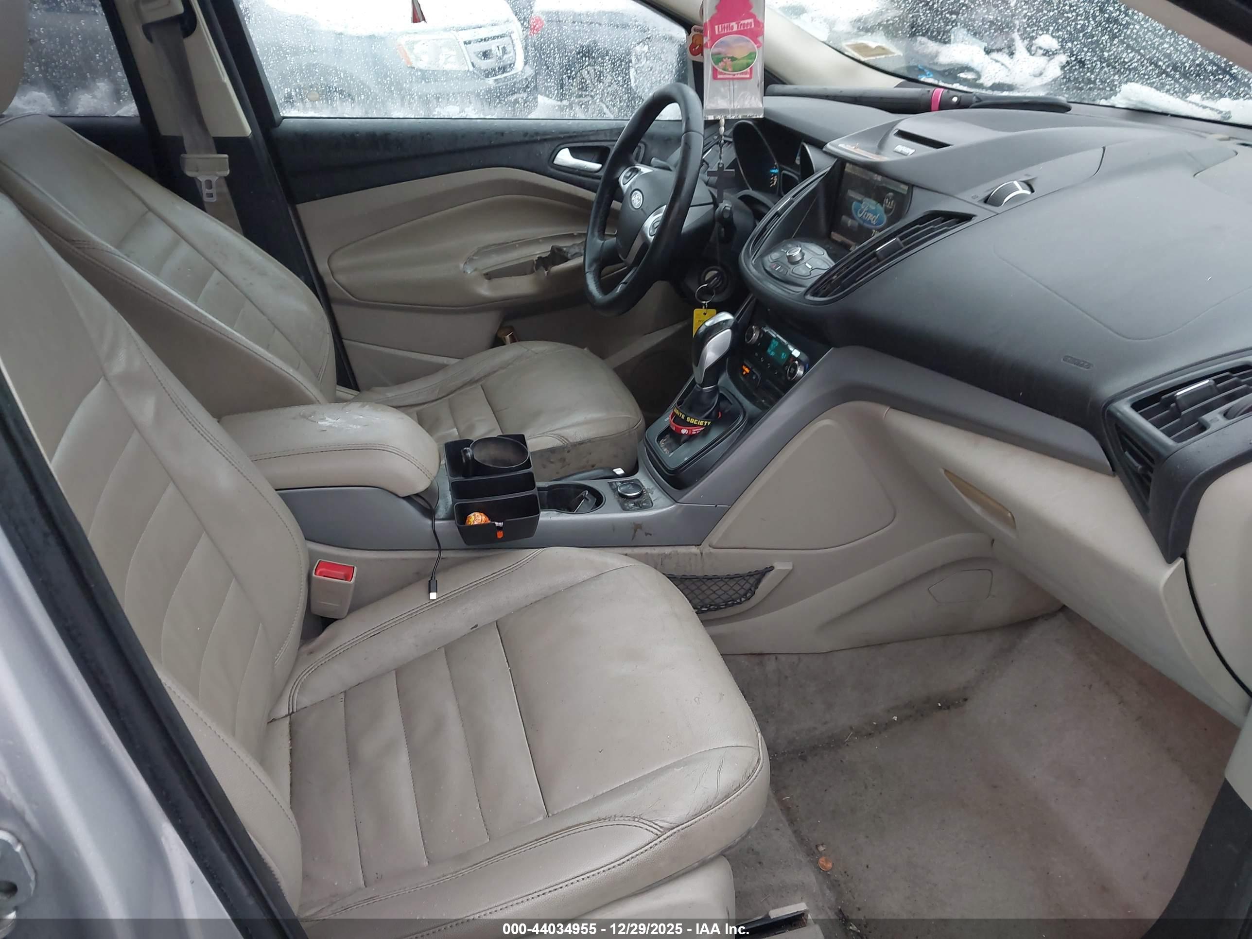 FORD ESCAPE image 5