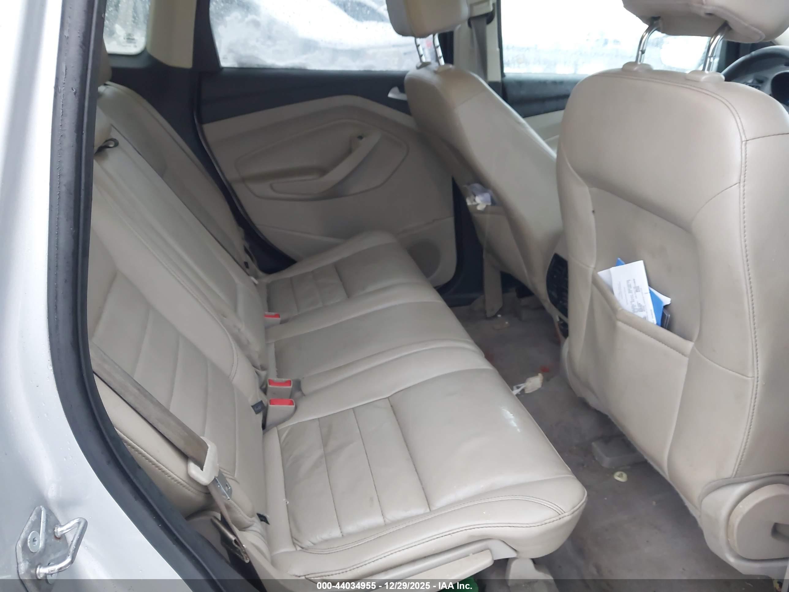 FORD ESCAPE image 8