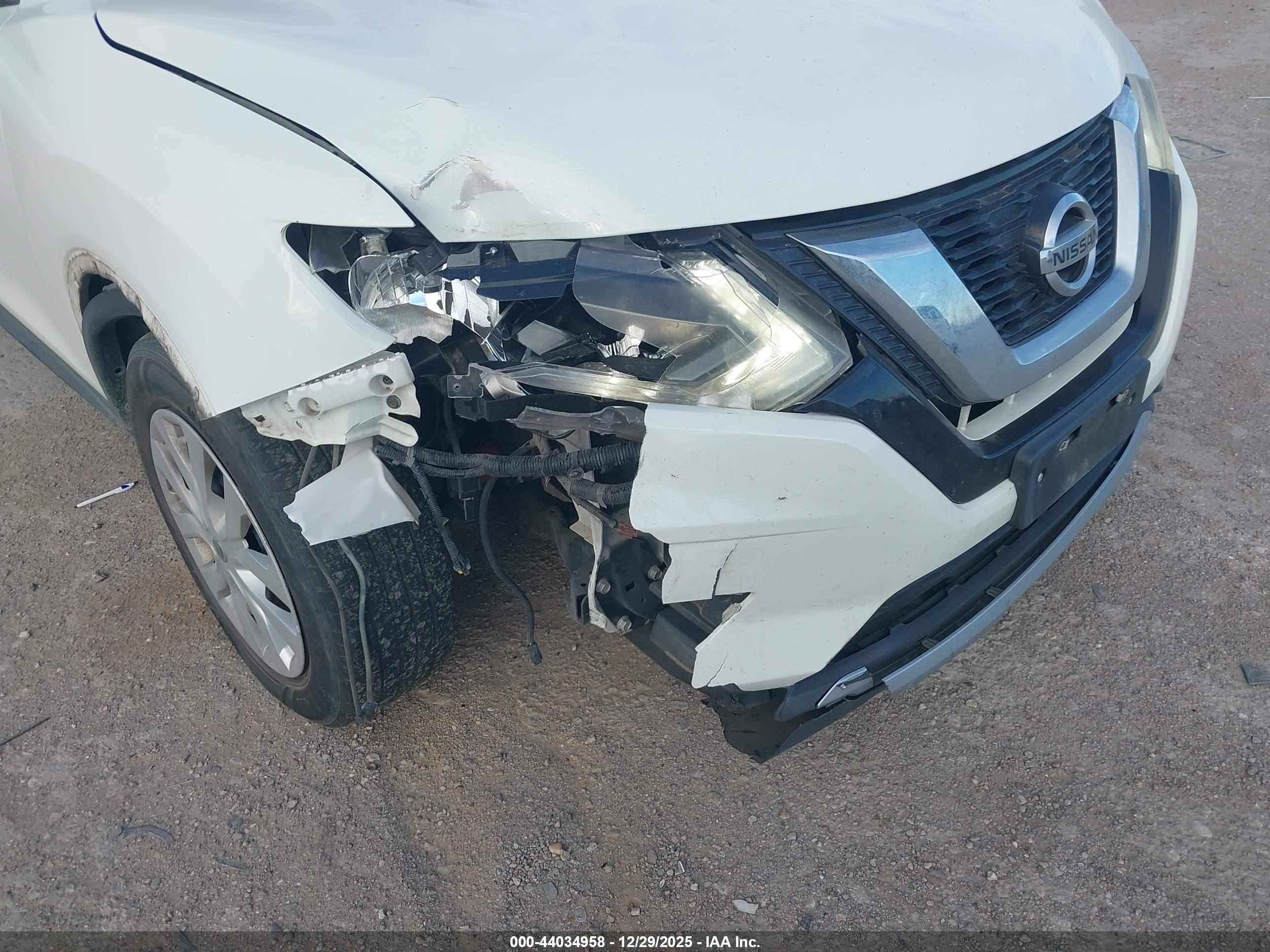 NISSAN ROGUE image 6