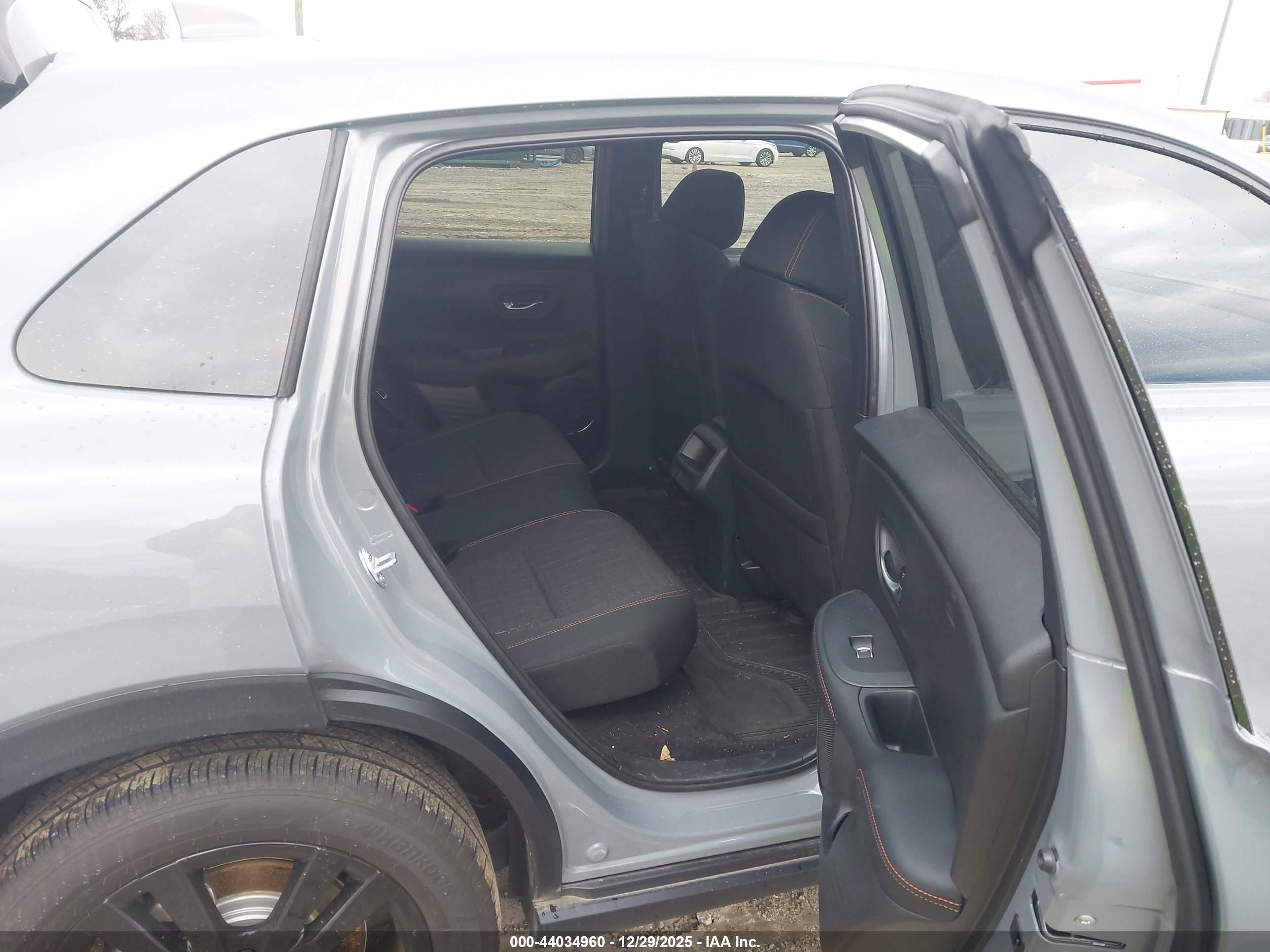 HONDA HR-V image 8