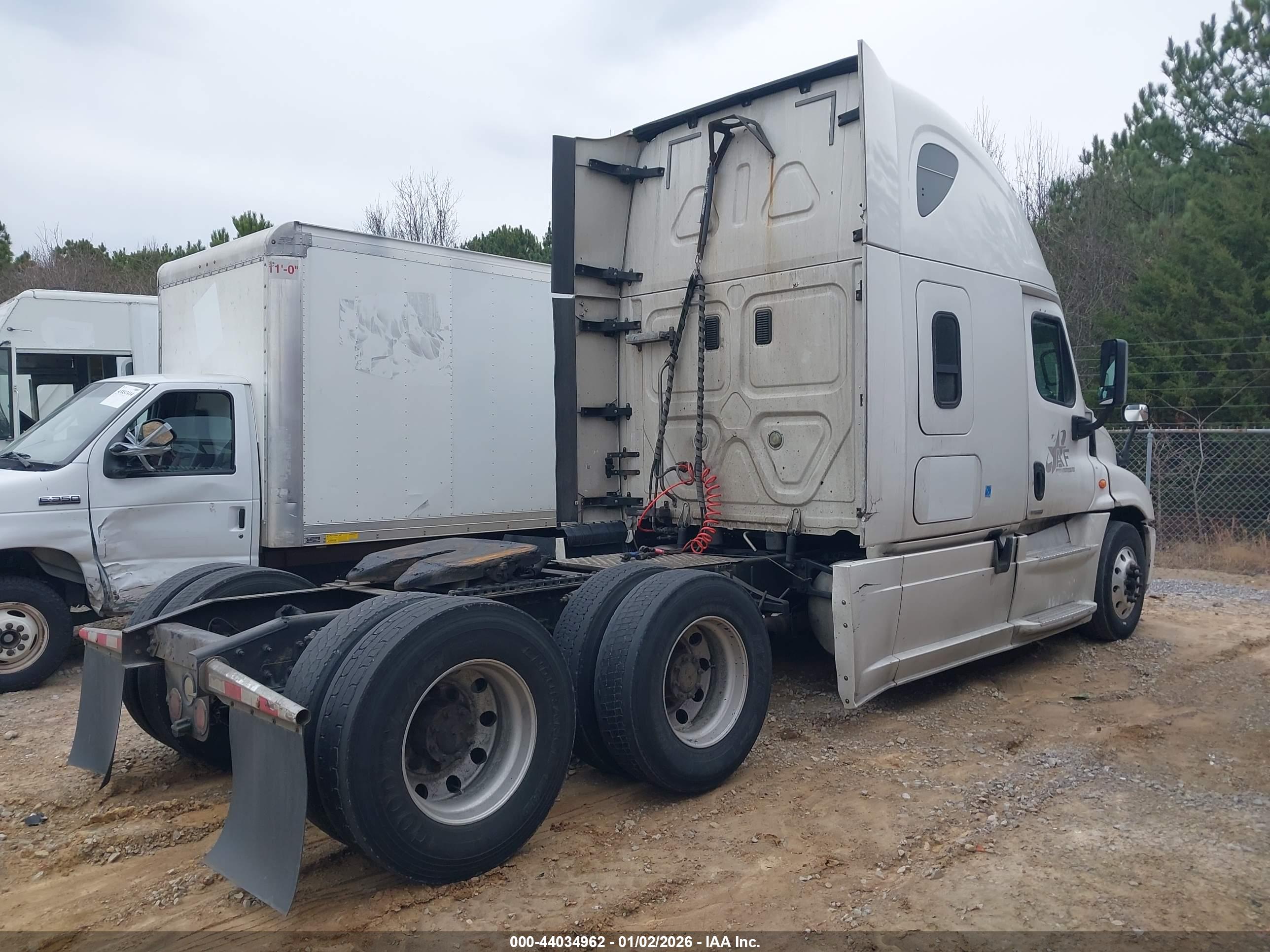 FREIGHTLINER CASCADIA image 4