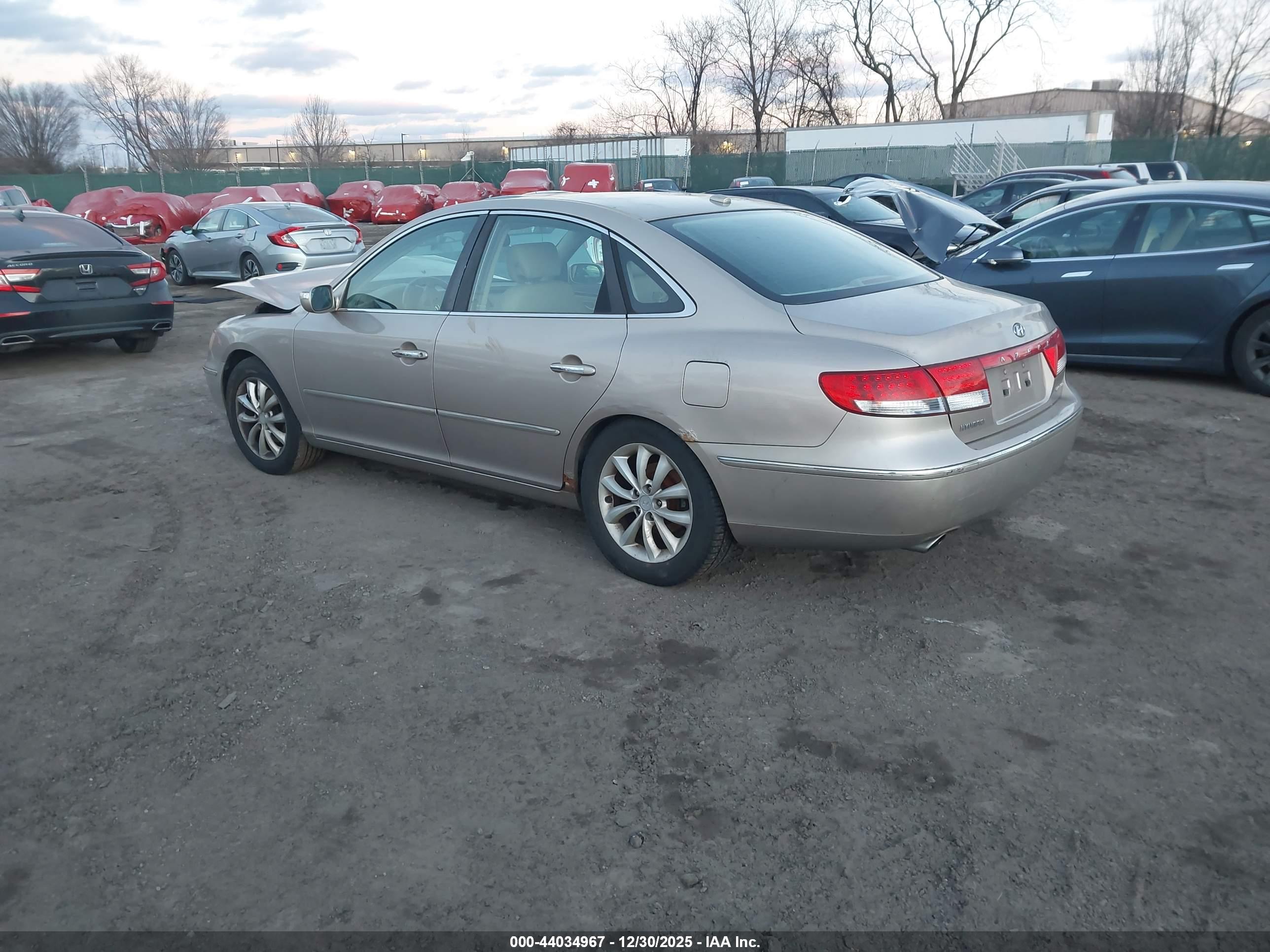 HYUNDAI AZERA image 3