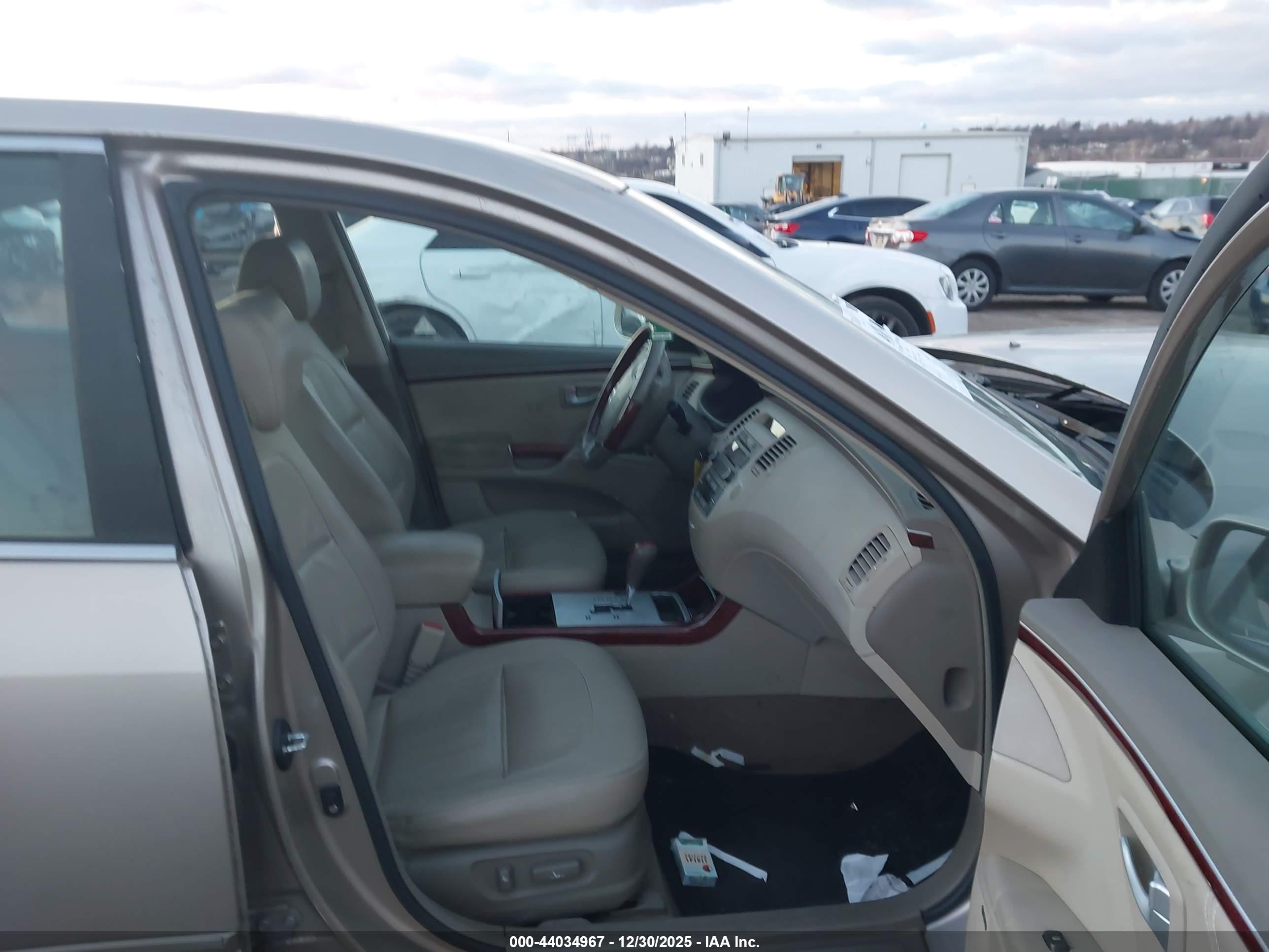 HYUNDAI AZERA image 5