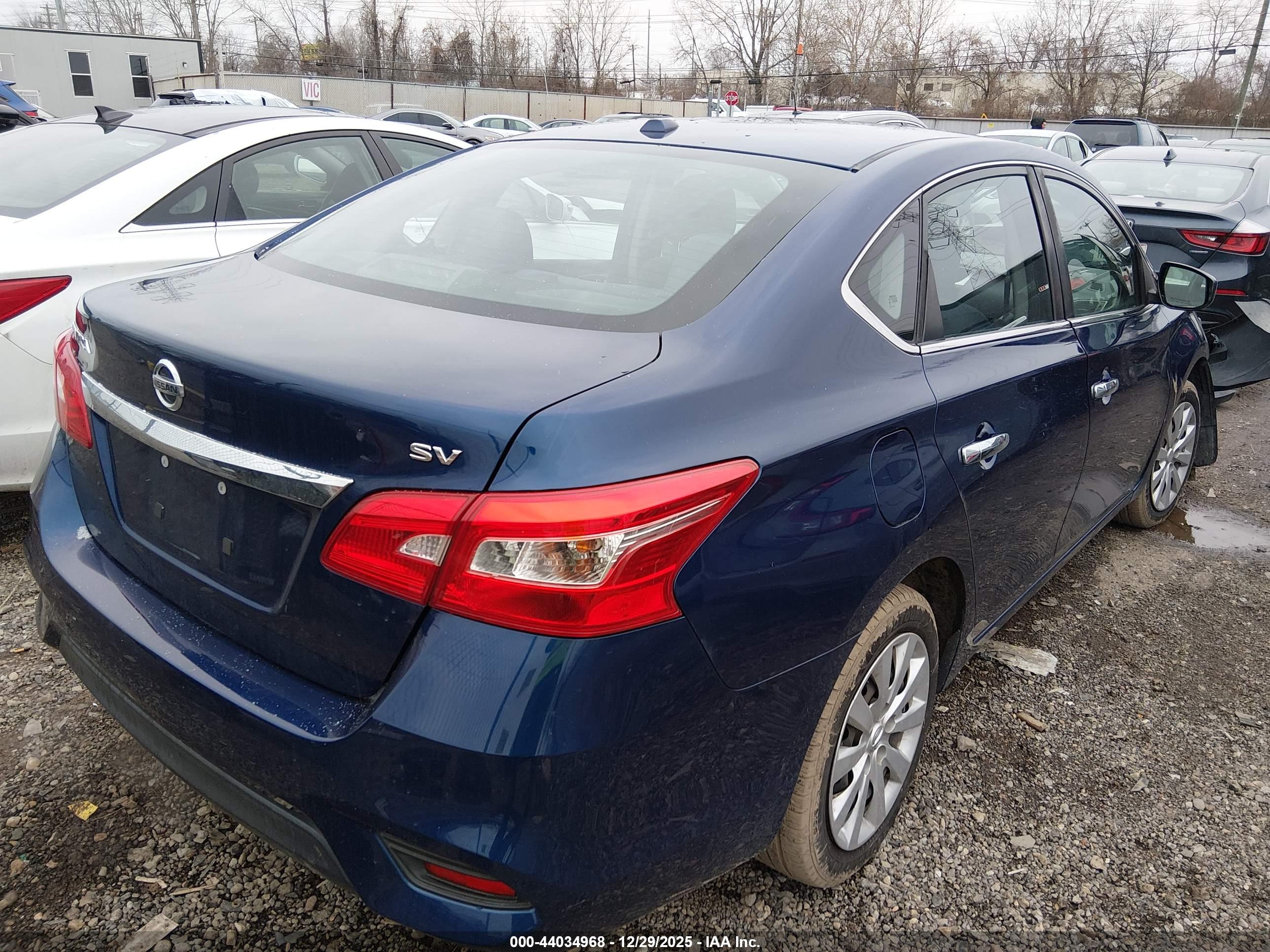 NISSAN SENTRA image 4