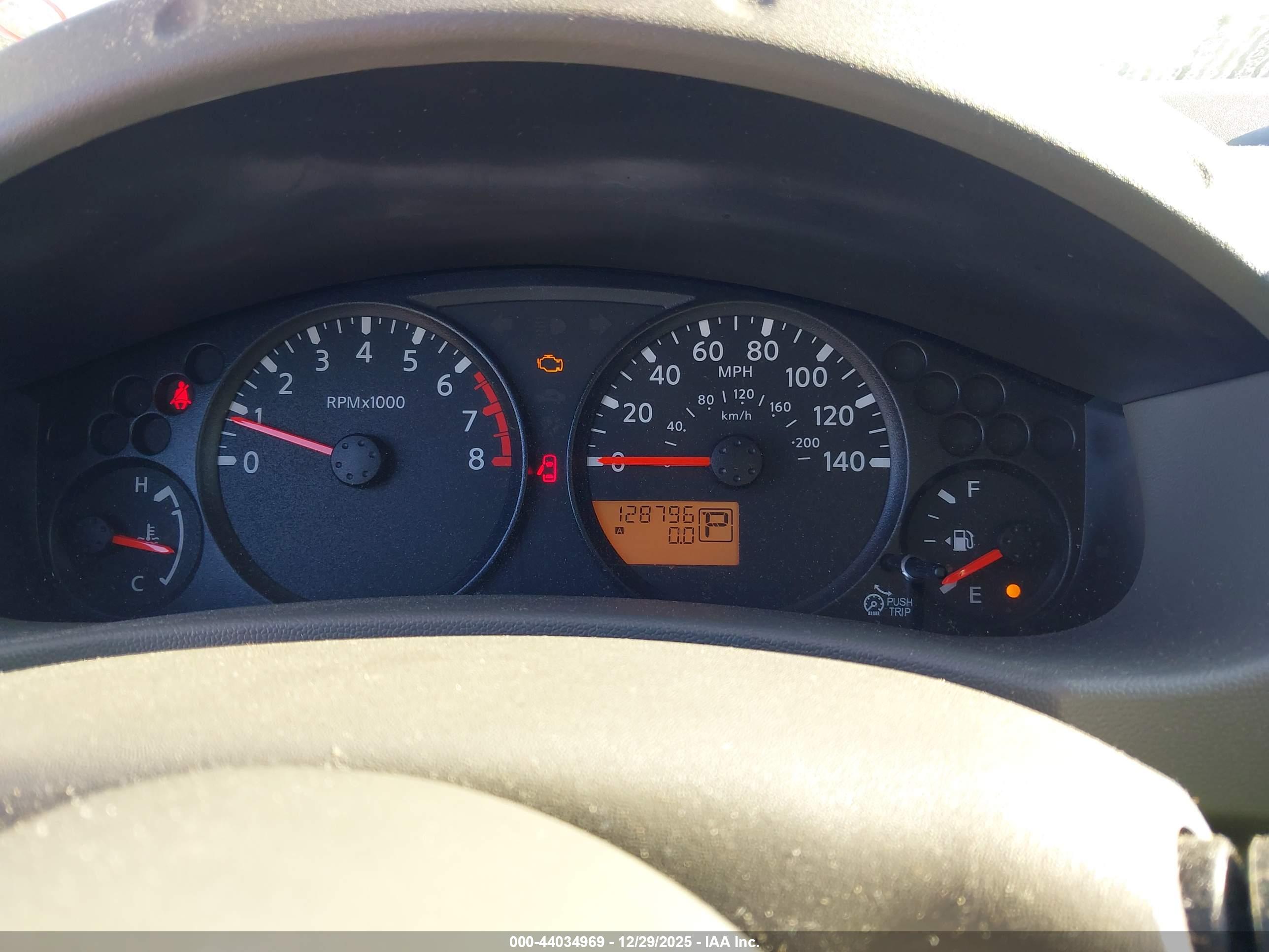 NISSAN FRONTIER image 6