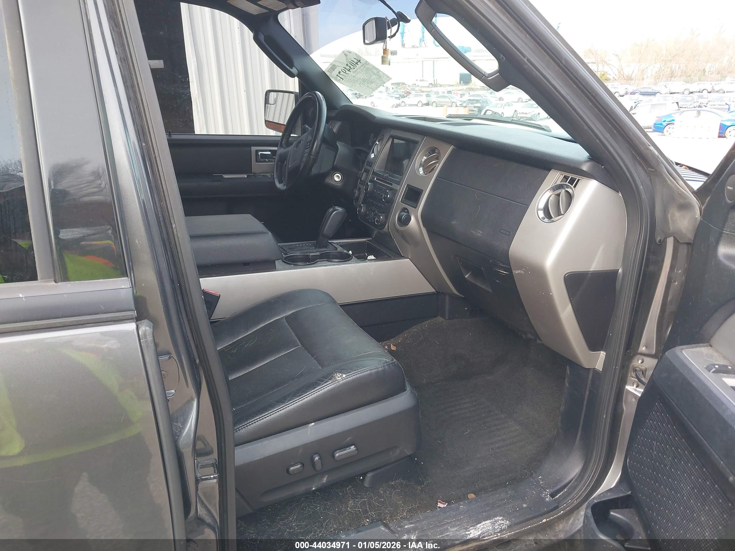 FORD EXPEDITION image 5