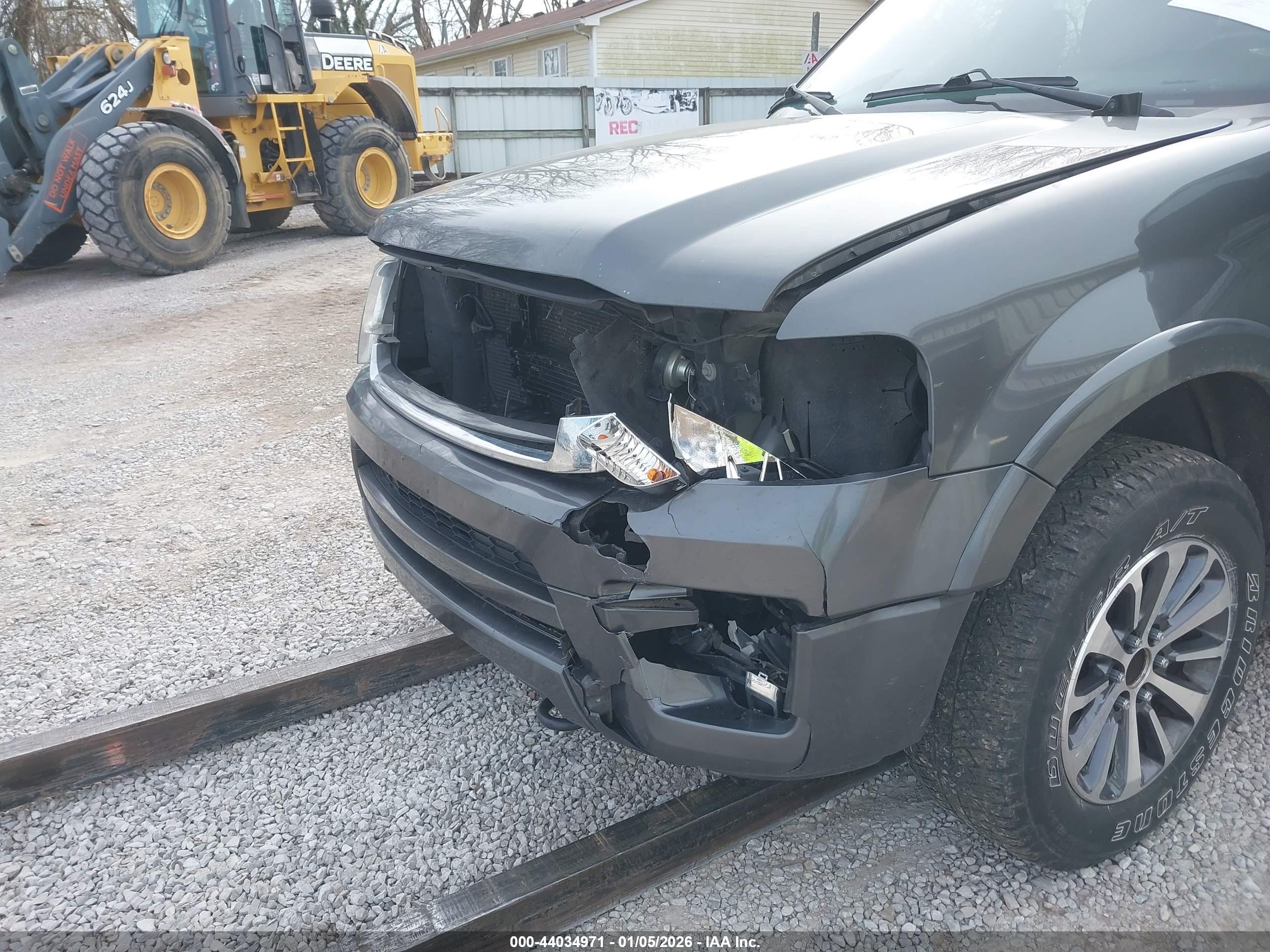 FORD EXPEDITION image 6