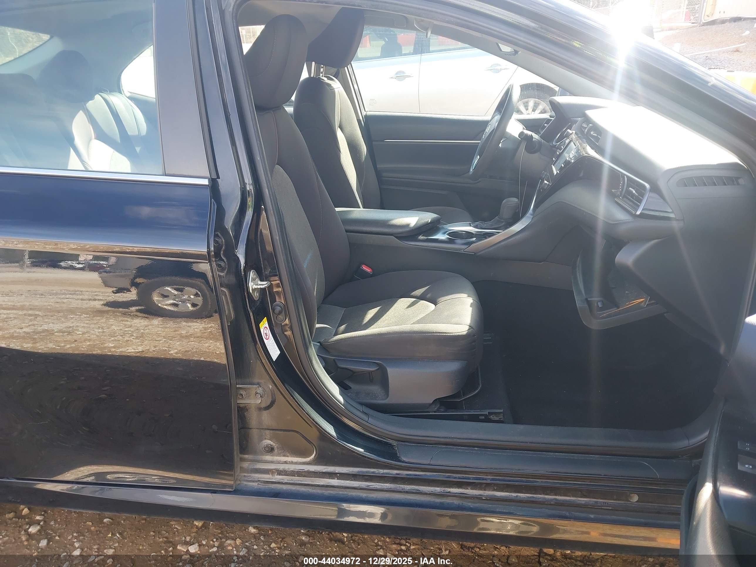 TOYOTA CAMRY image 5