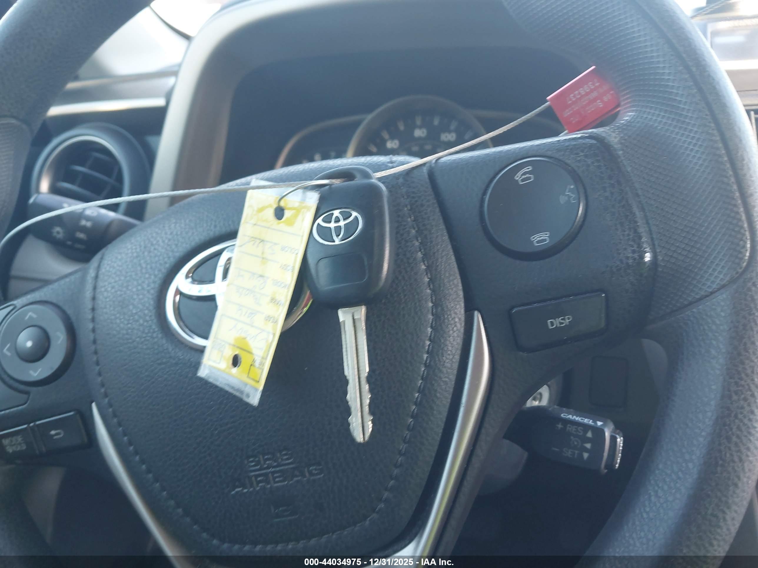 TOYOTA RAV4 image 11