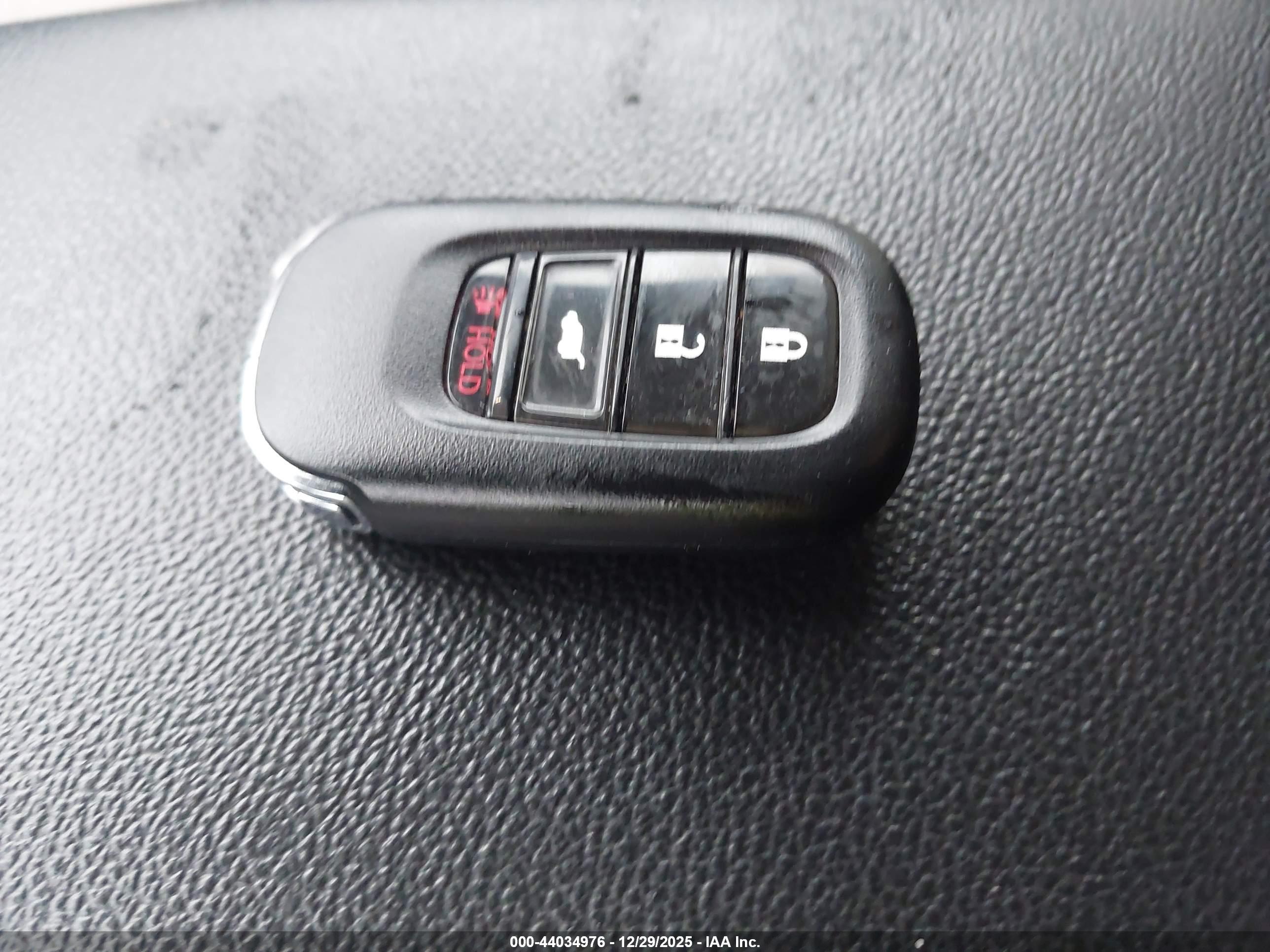 HONDA CR-V image 11