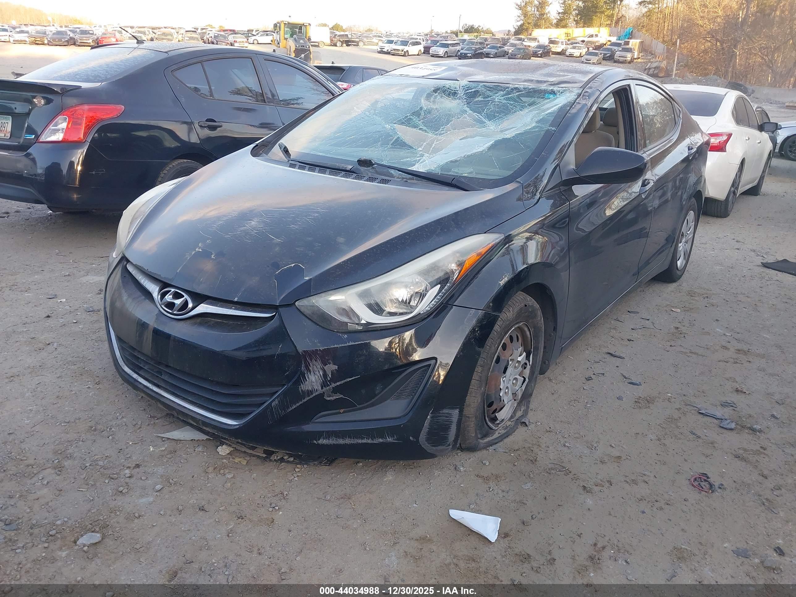 HYUNDAI ELANTRA image 2
