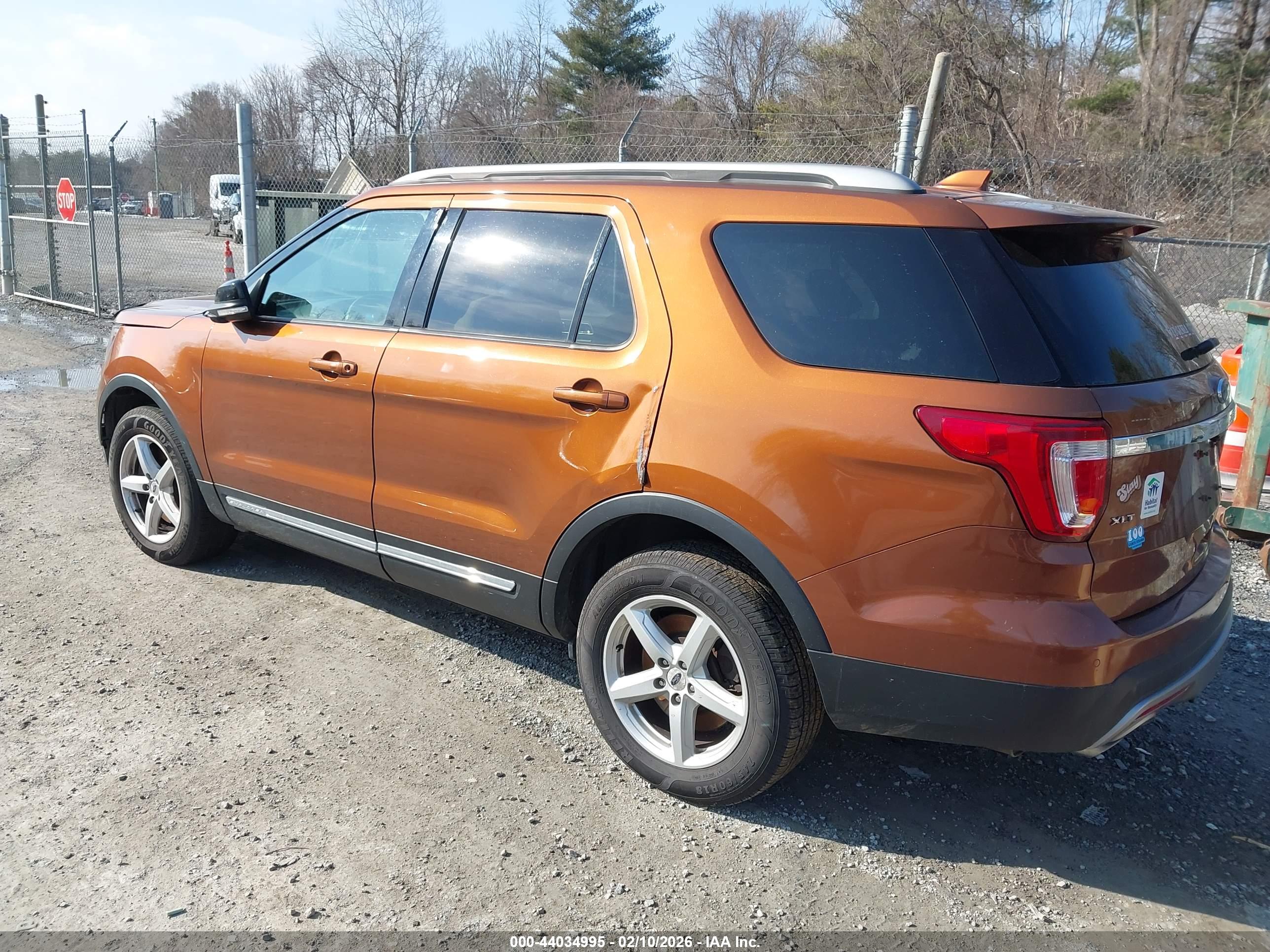 FORD EXPLORER image 3