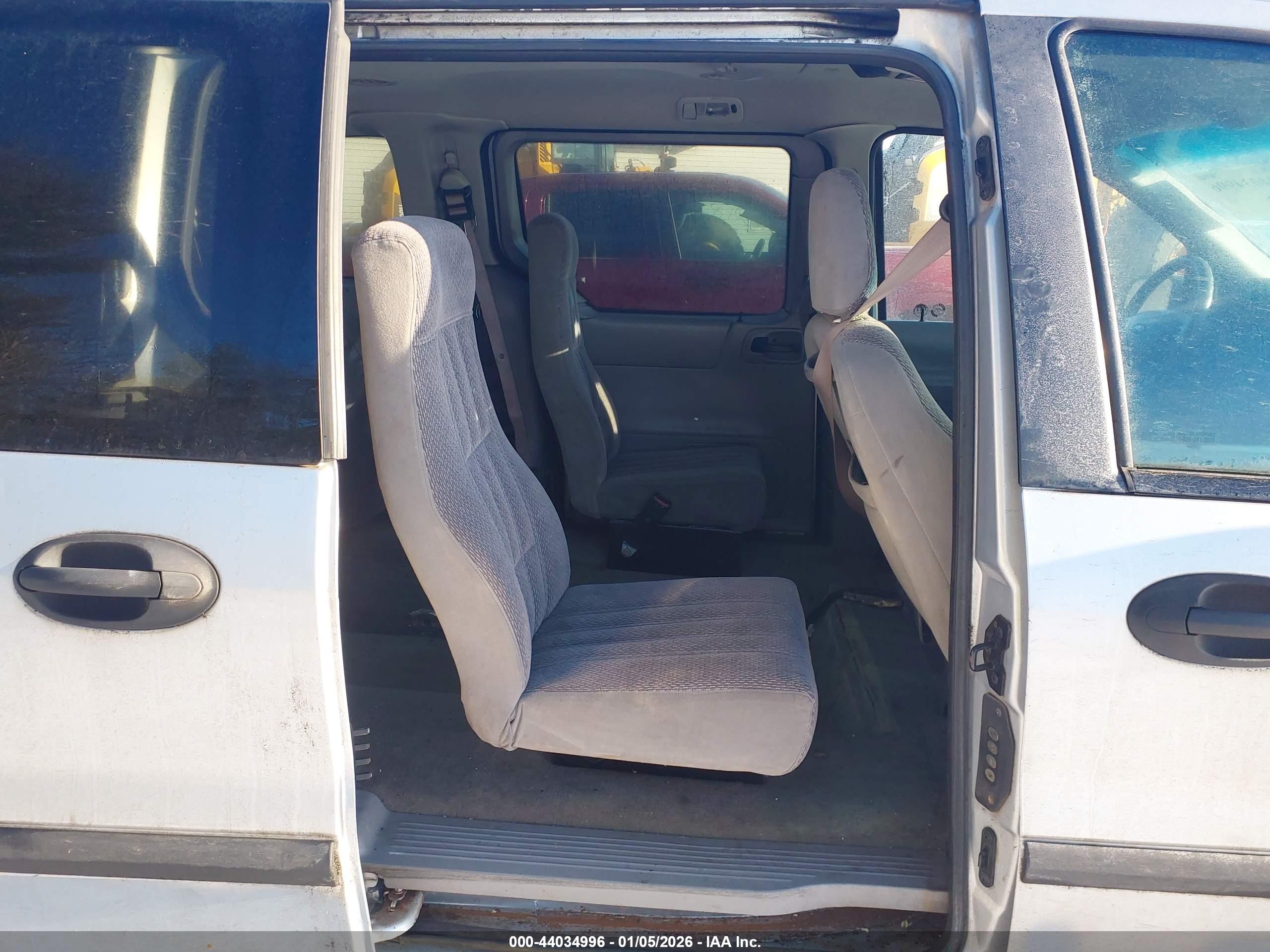FORD WINDSTAR image 8