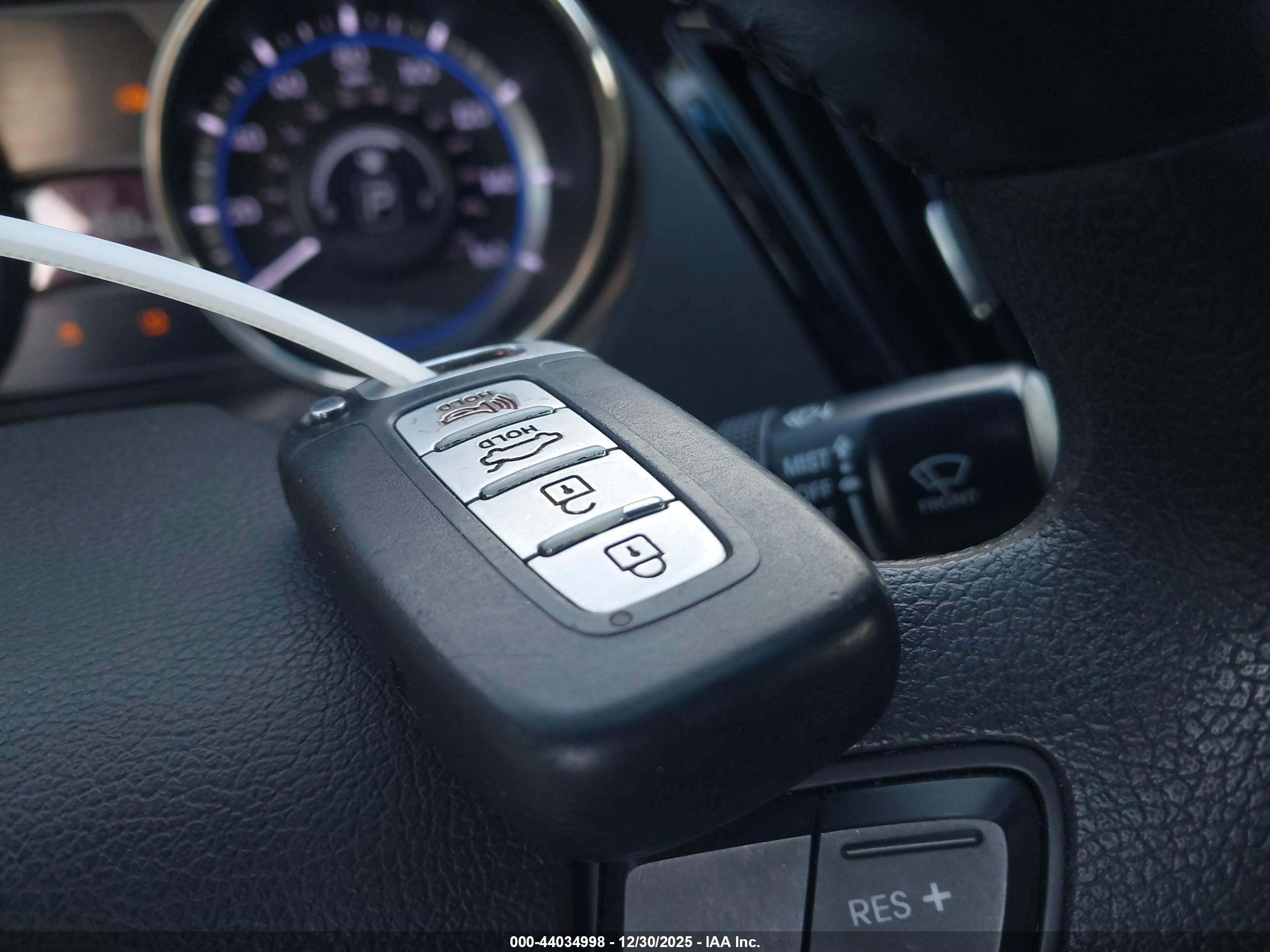 HYUNDAI SONATA image 11