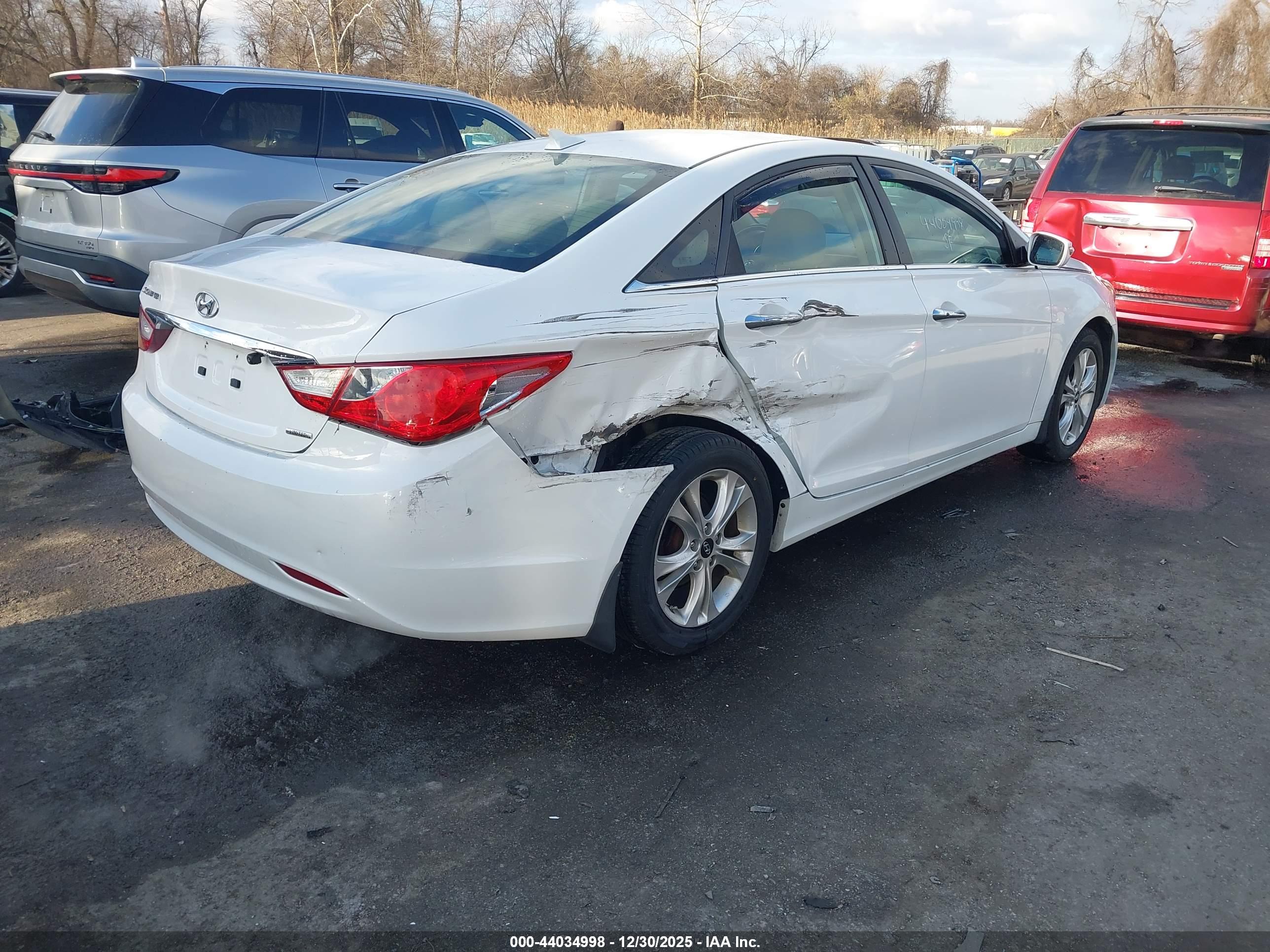 HYUNDAI SONATA image 4