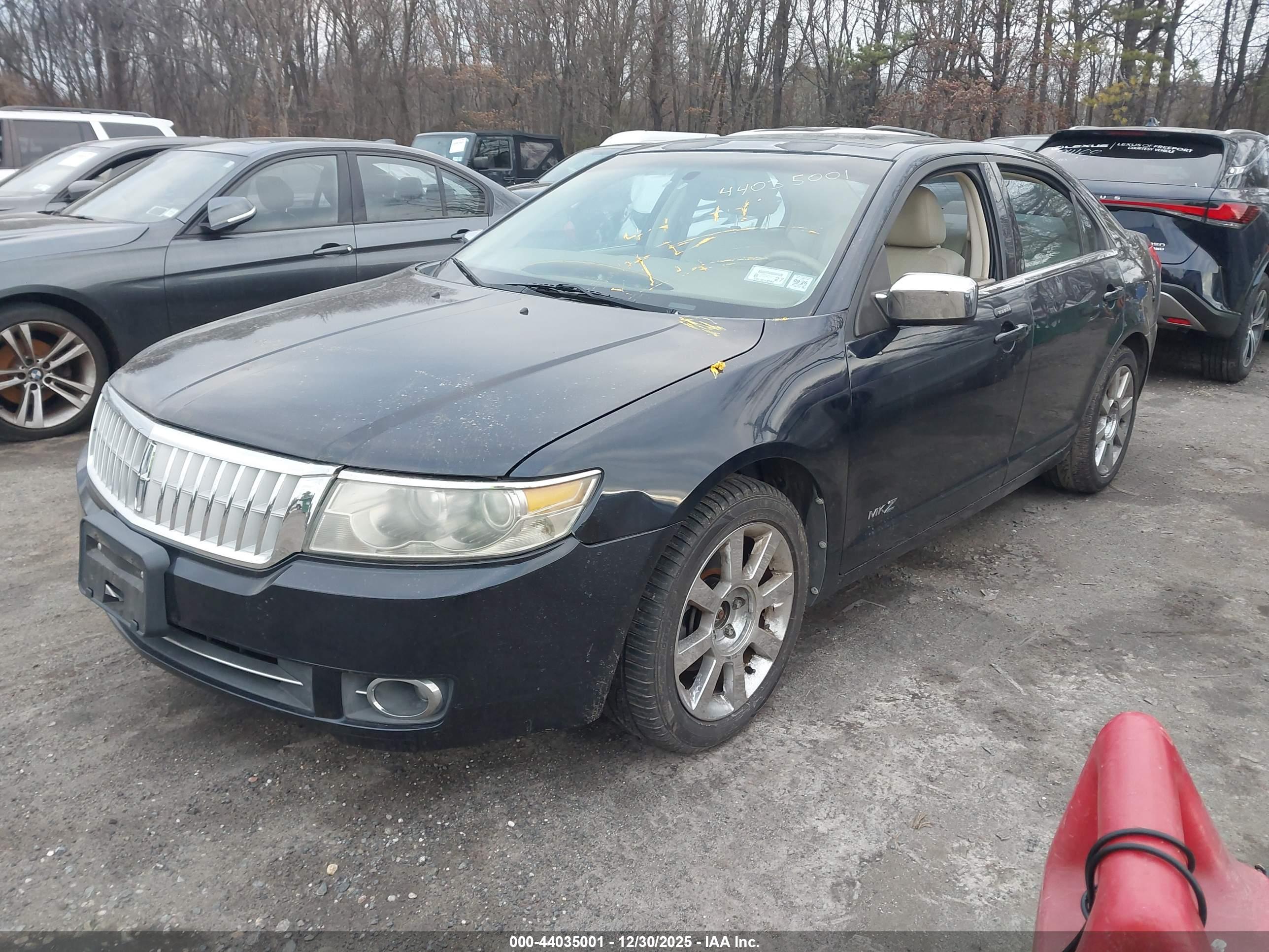 LINCOLN MKZ image 2