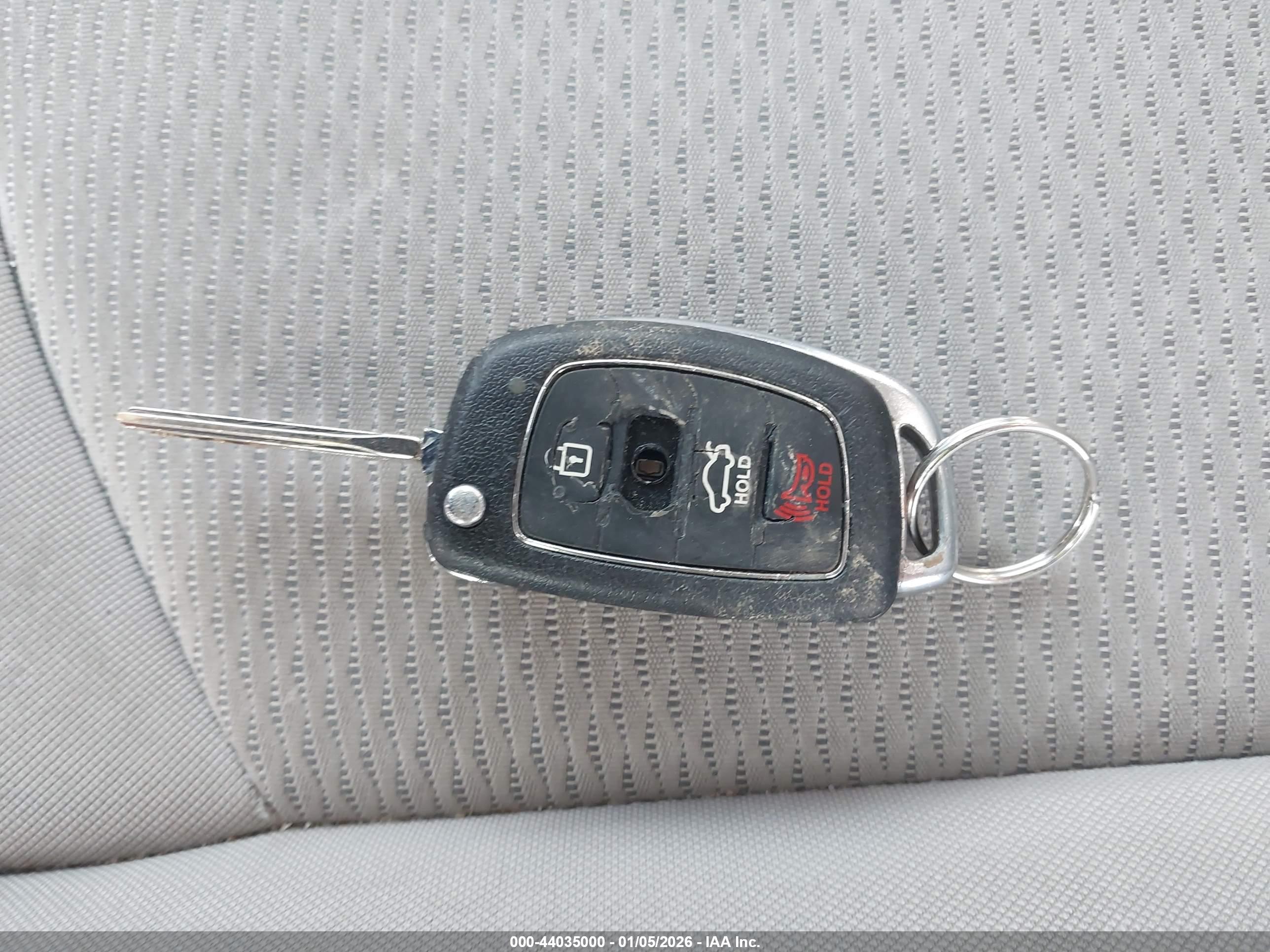 HYUNDAI SONATA image 11
