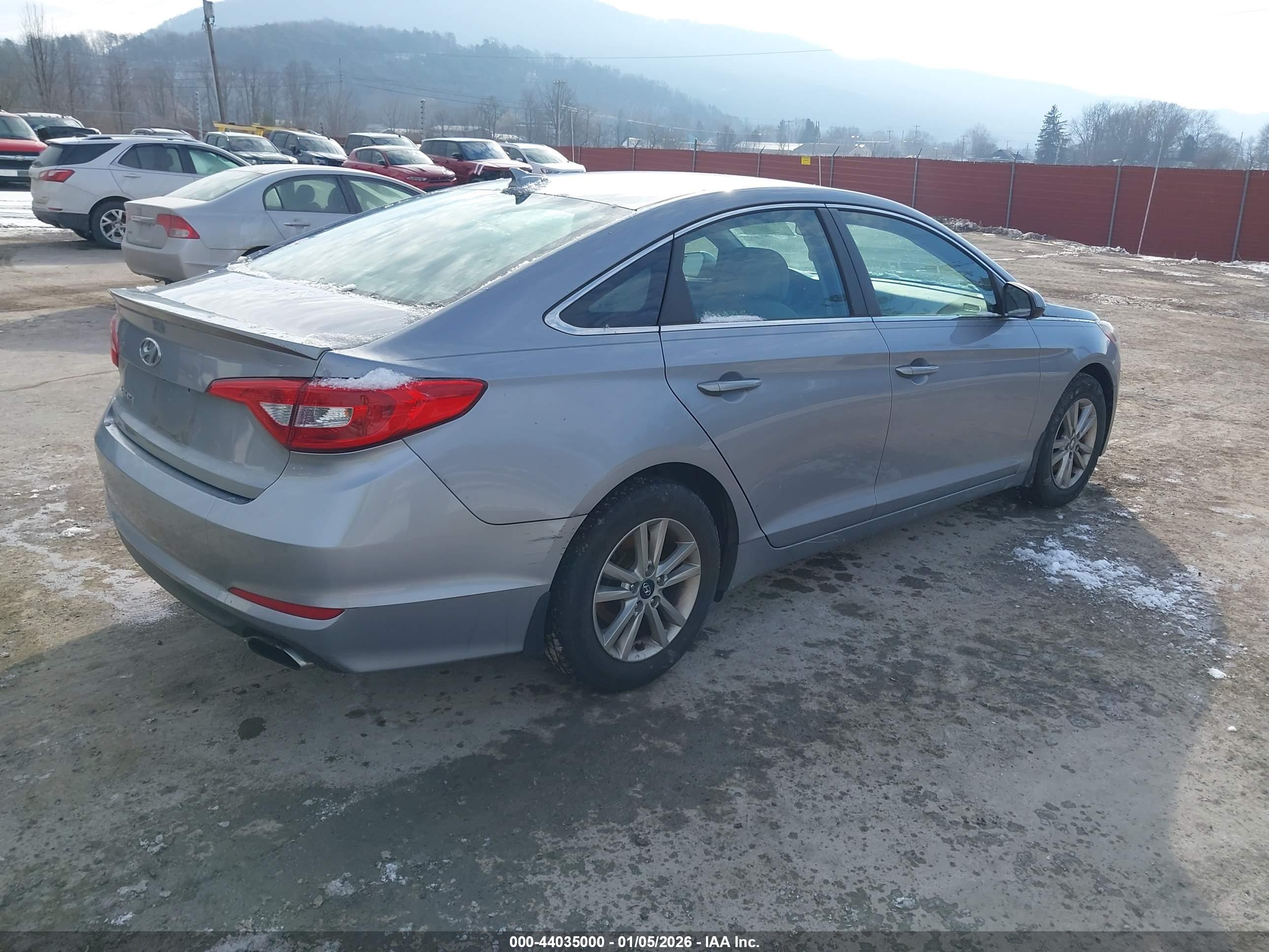 HYUNDAI SONATA image 4