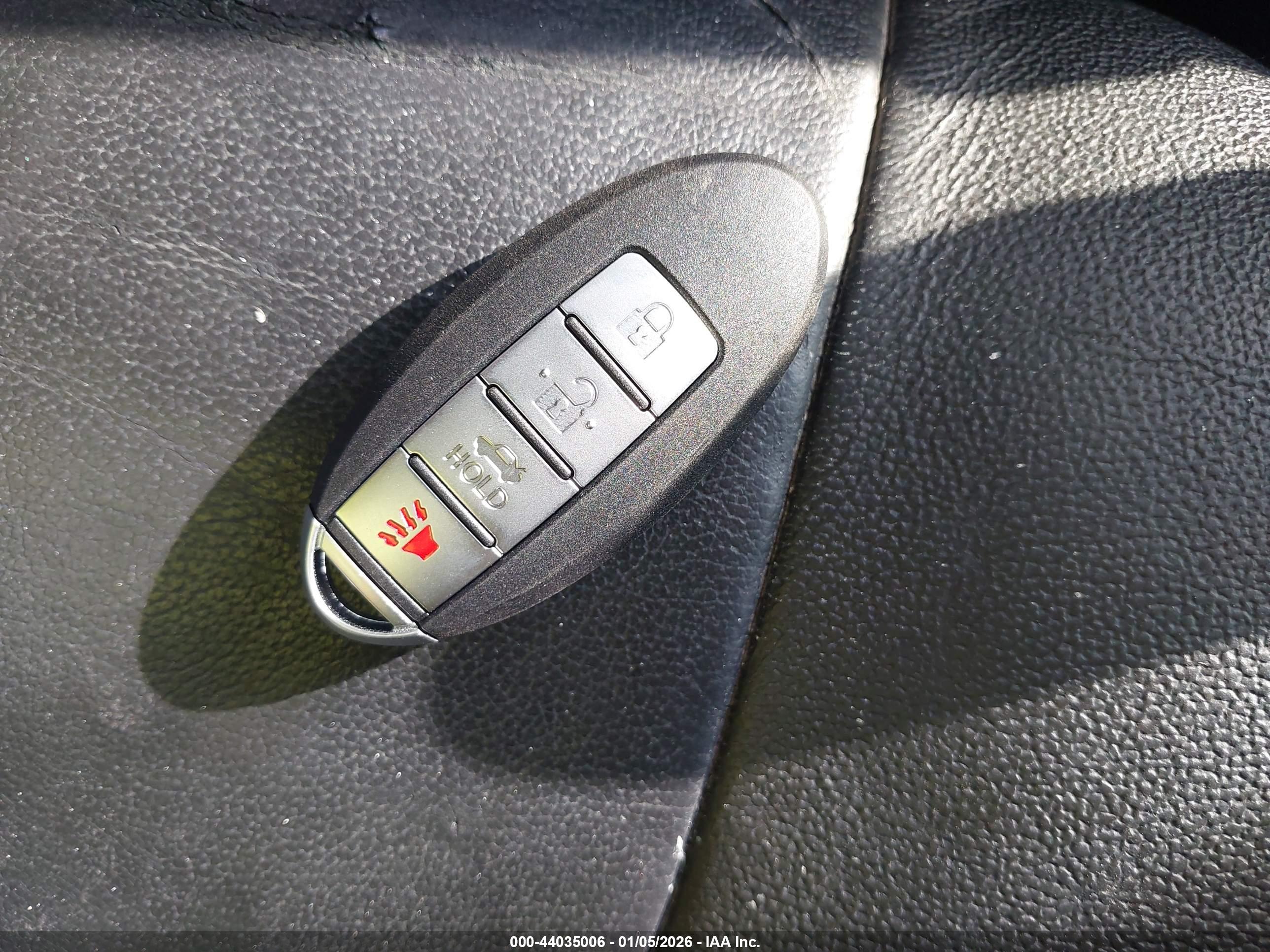 NISSAN MURANO image 11