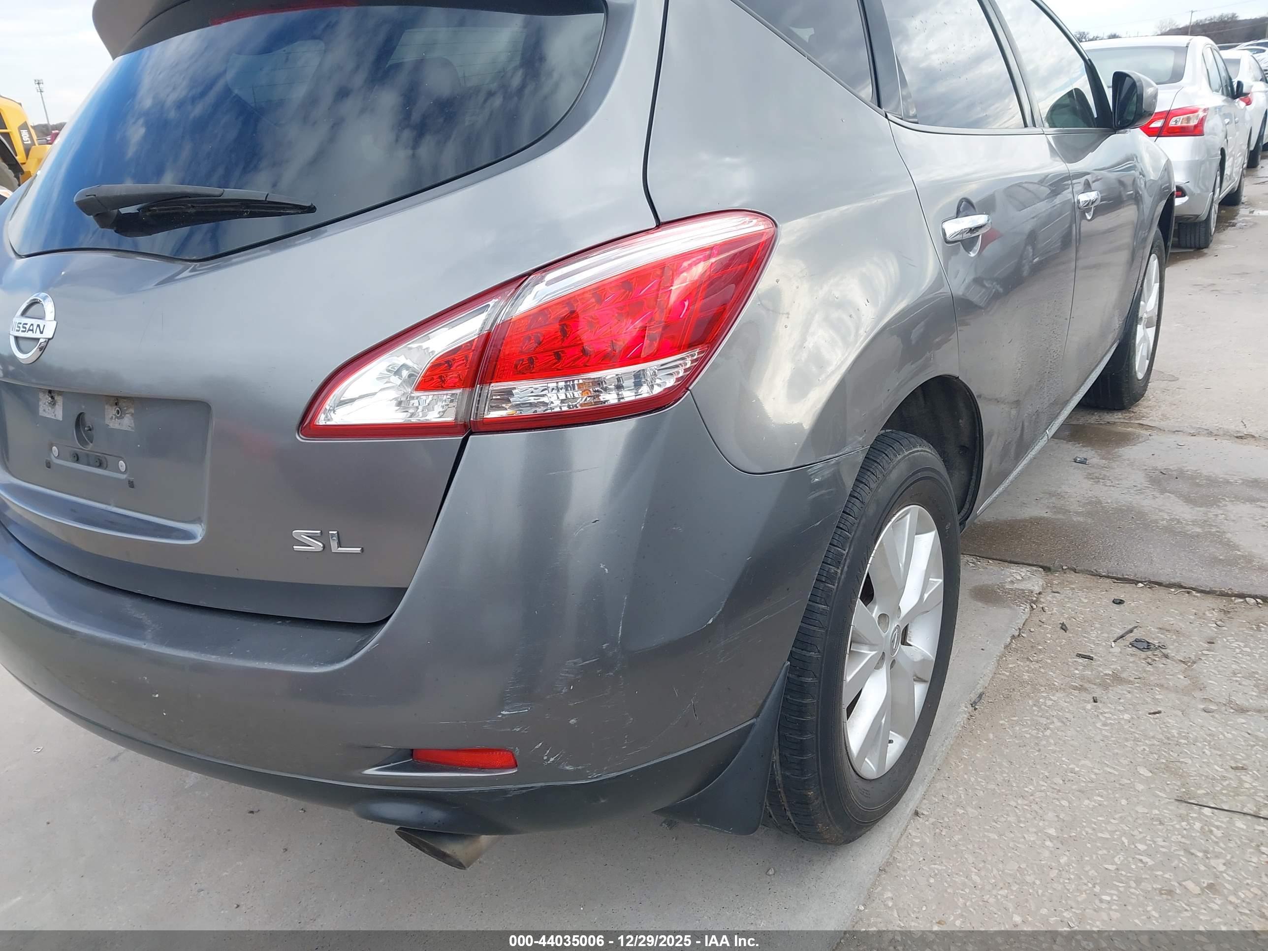 NISSAN MURANO image 6