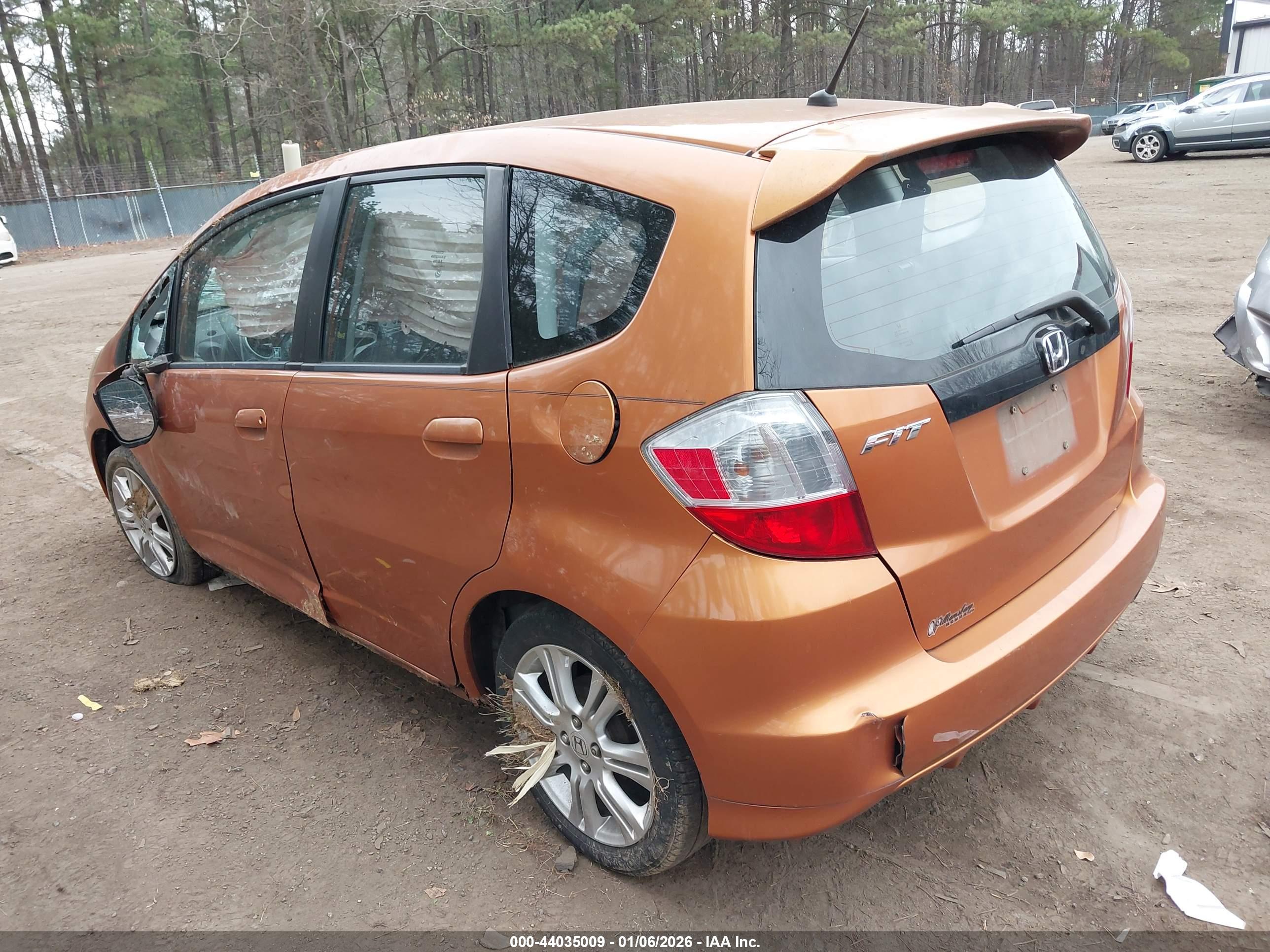 HONDA FIT image 3