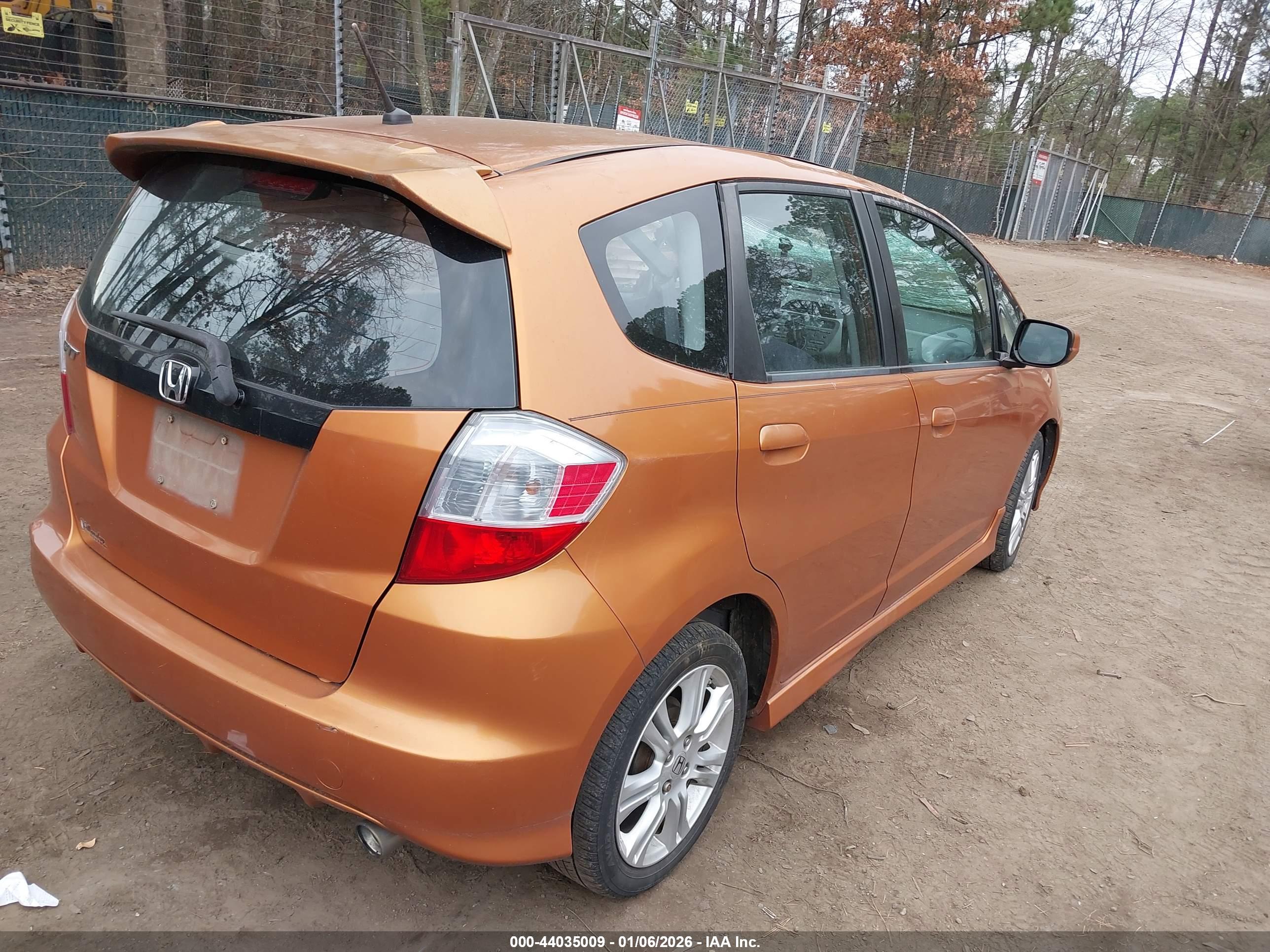 HONDA FIT image 4